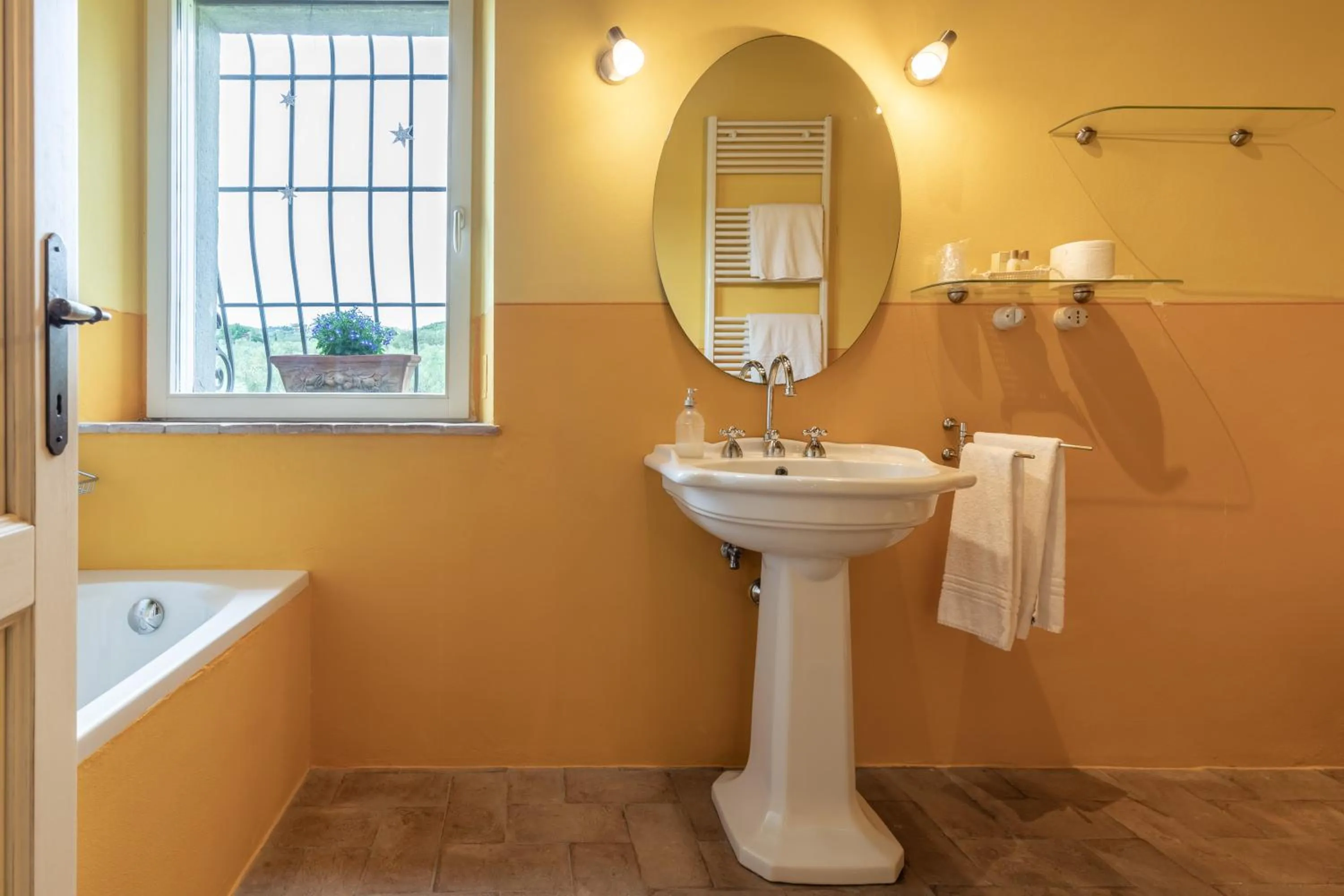Bathroom in La Casa Medioevale