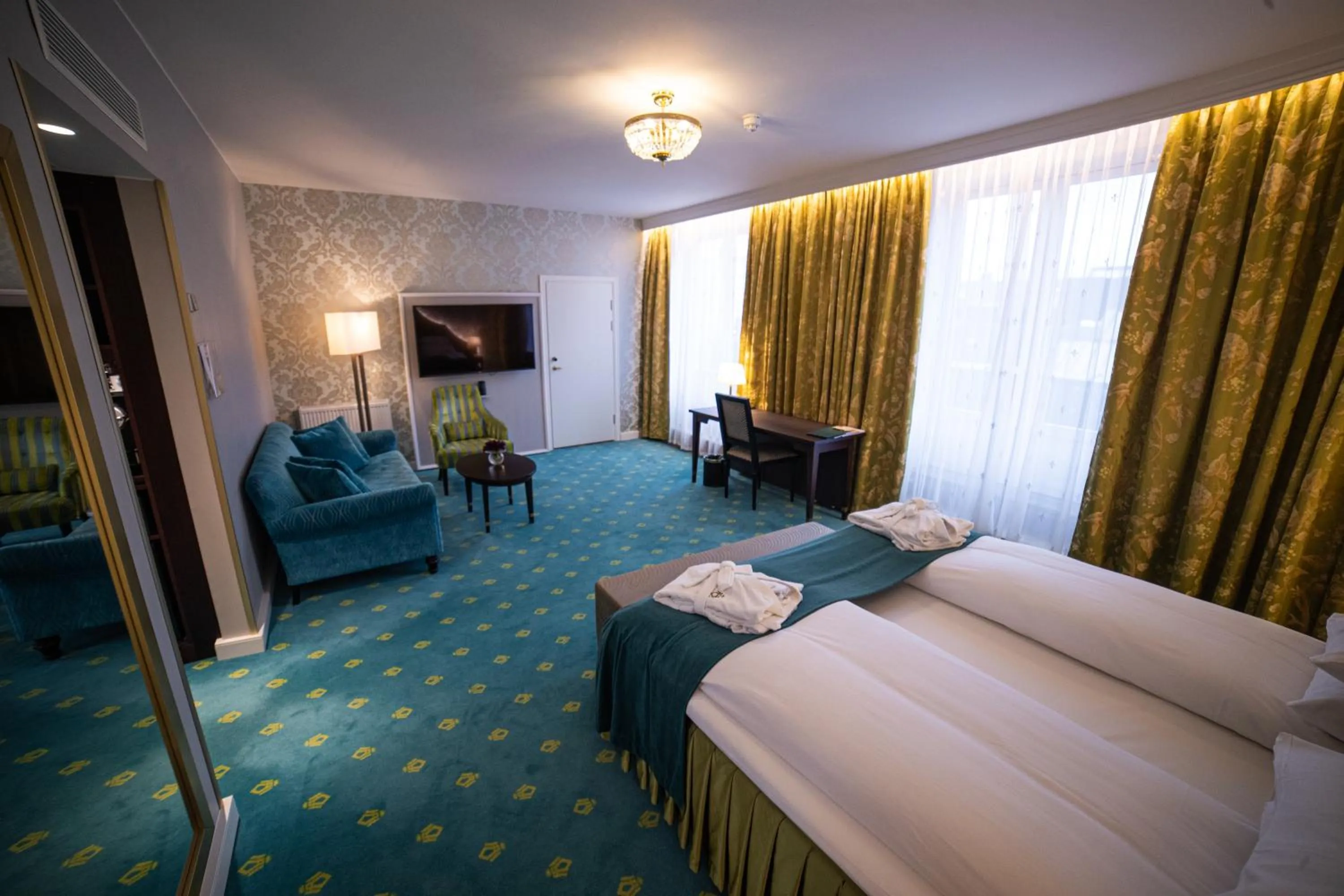 Bedroom, Bed in Hotel Bristol