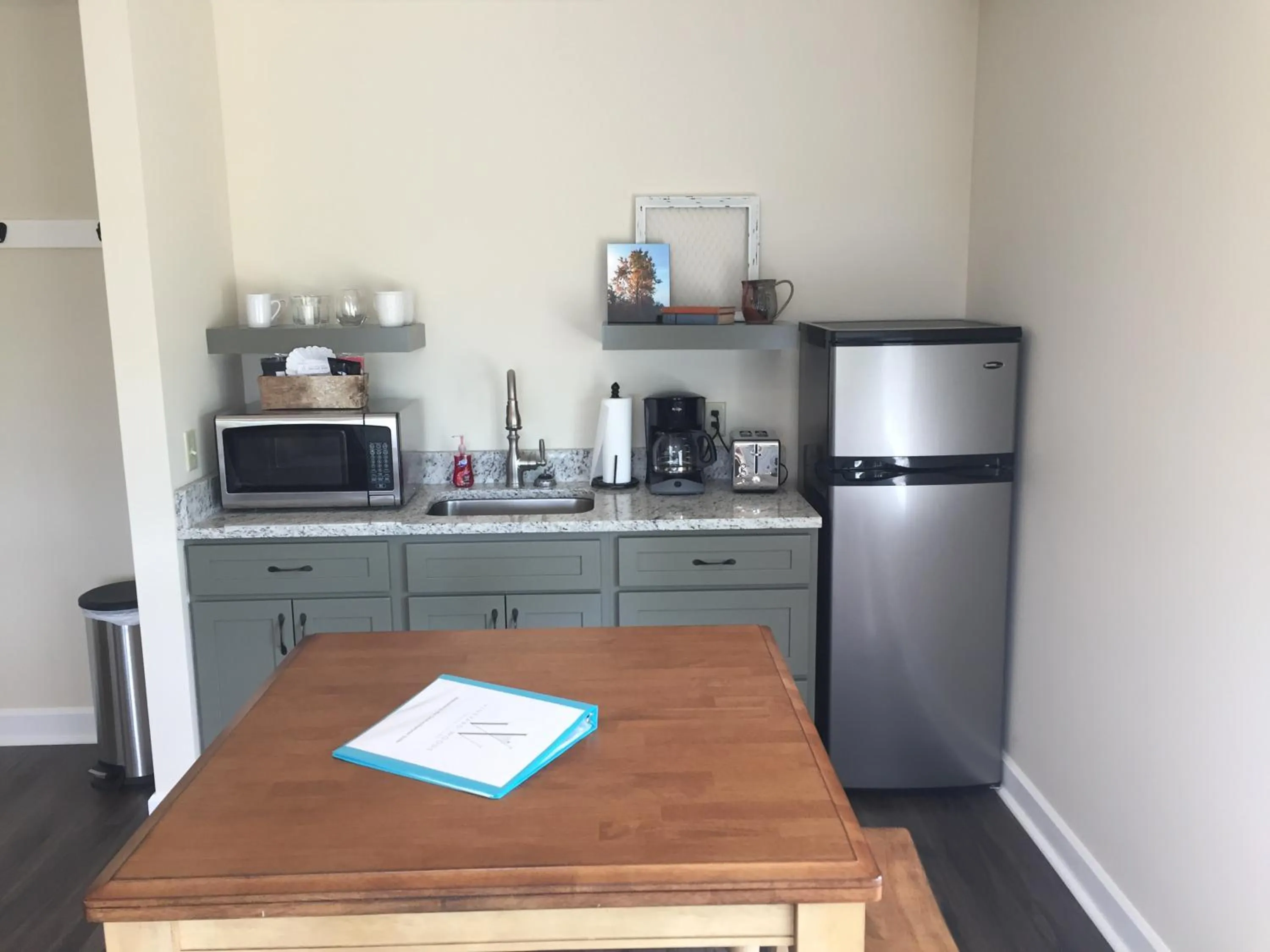 Food and drinks in Vineyard Woods