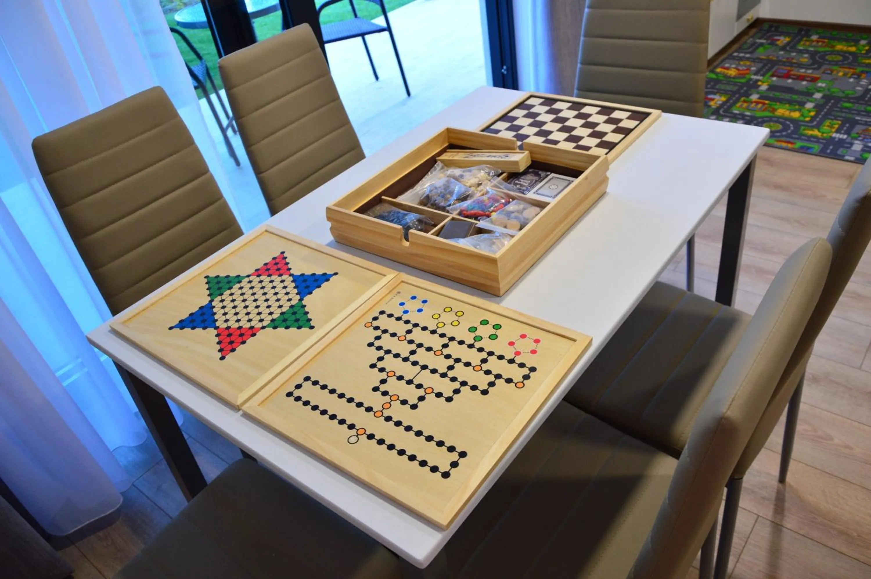 Communal lounge/ TV room in Apartmánový Dom Kriváň