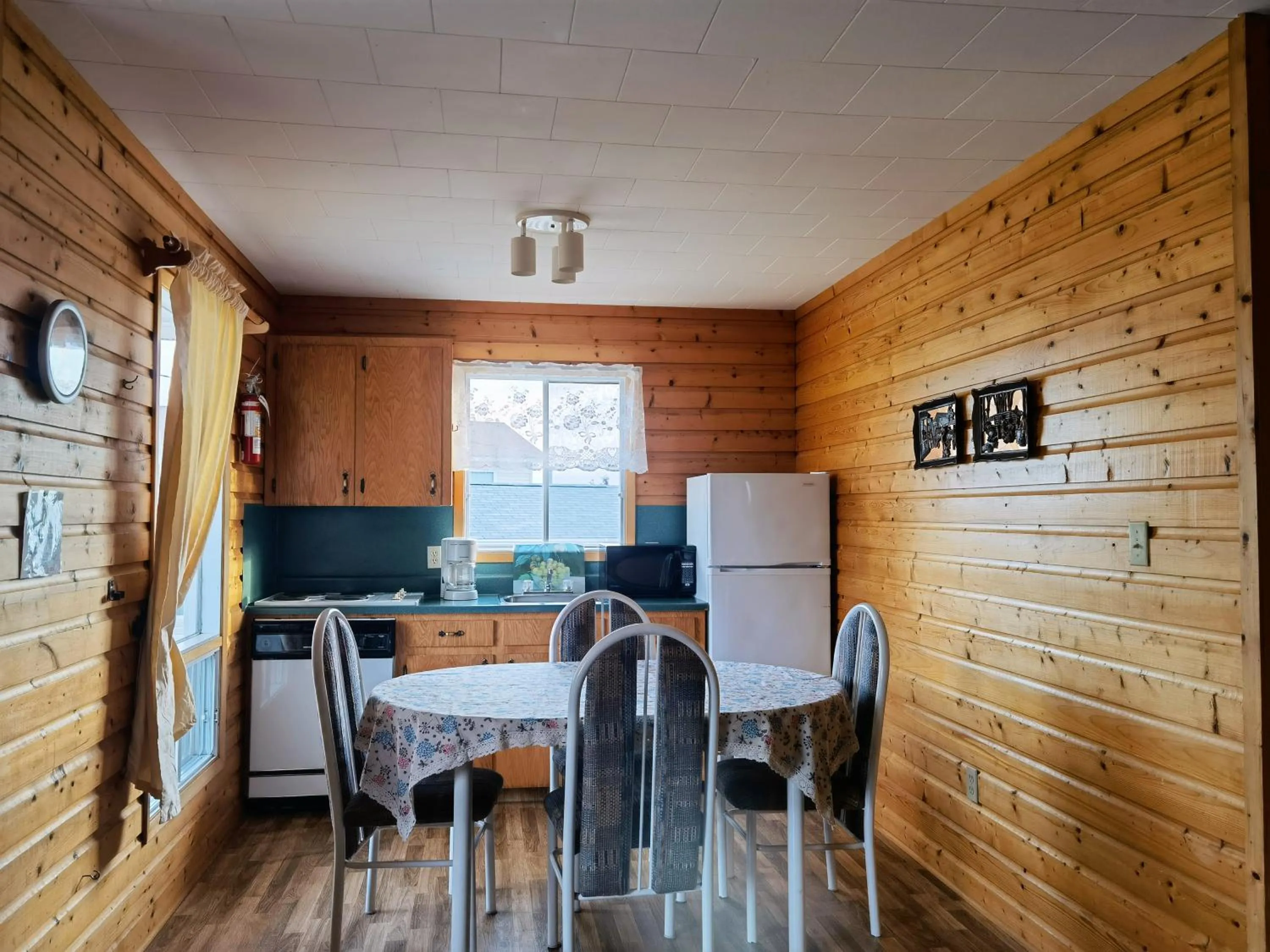 Cavendish Country Inn & Cottages