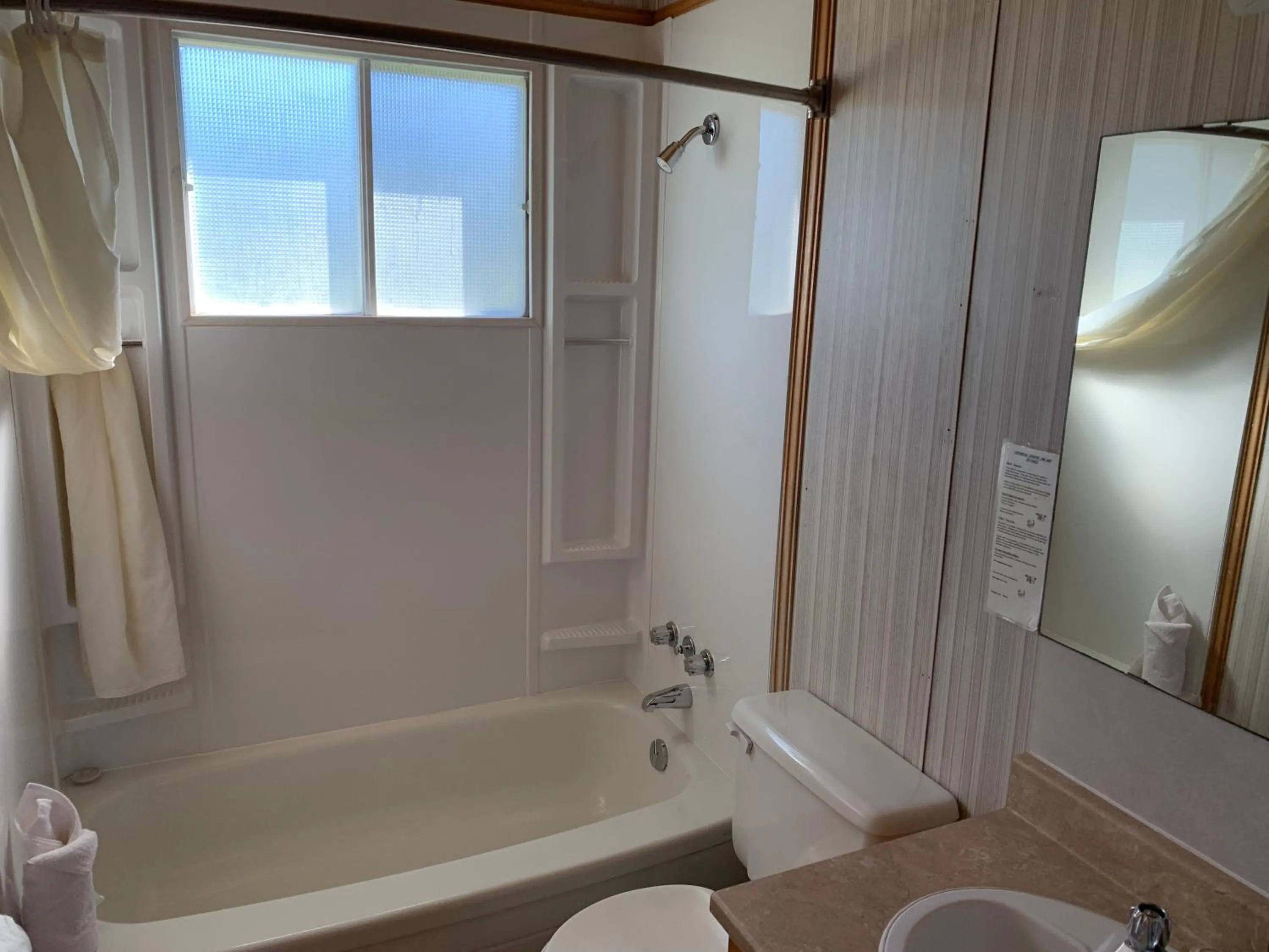 Cavendish Country Inn & Cottages