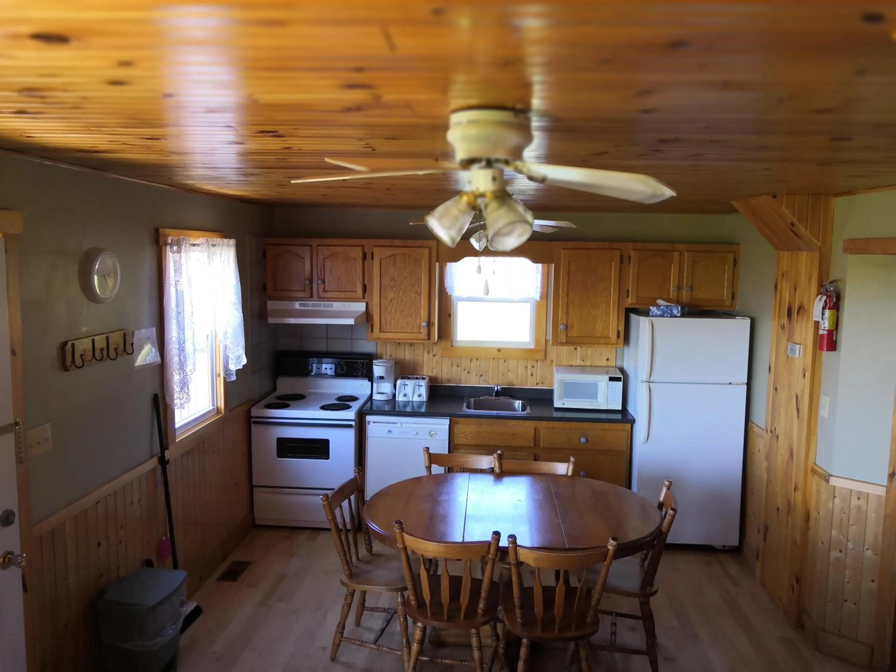 Cavendish Country Inn & Cottages