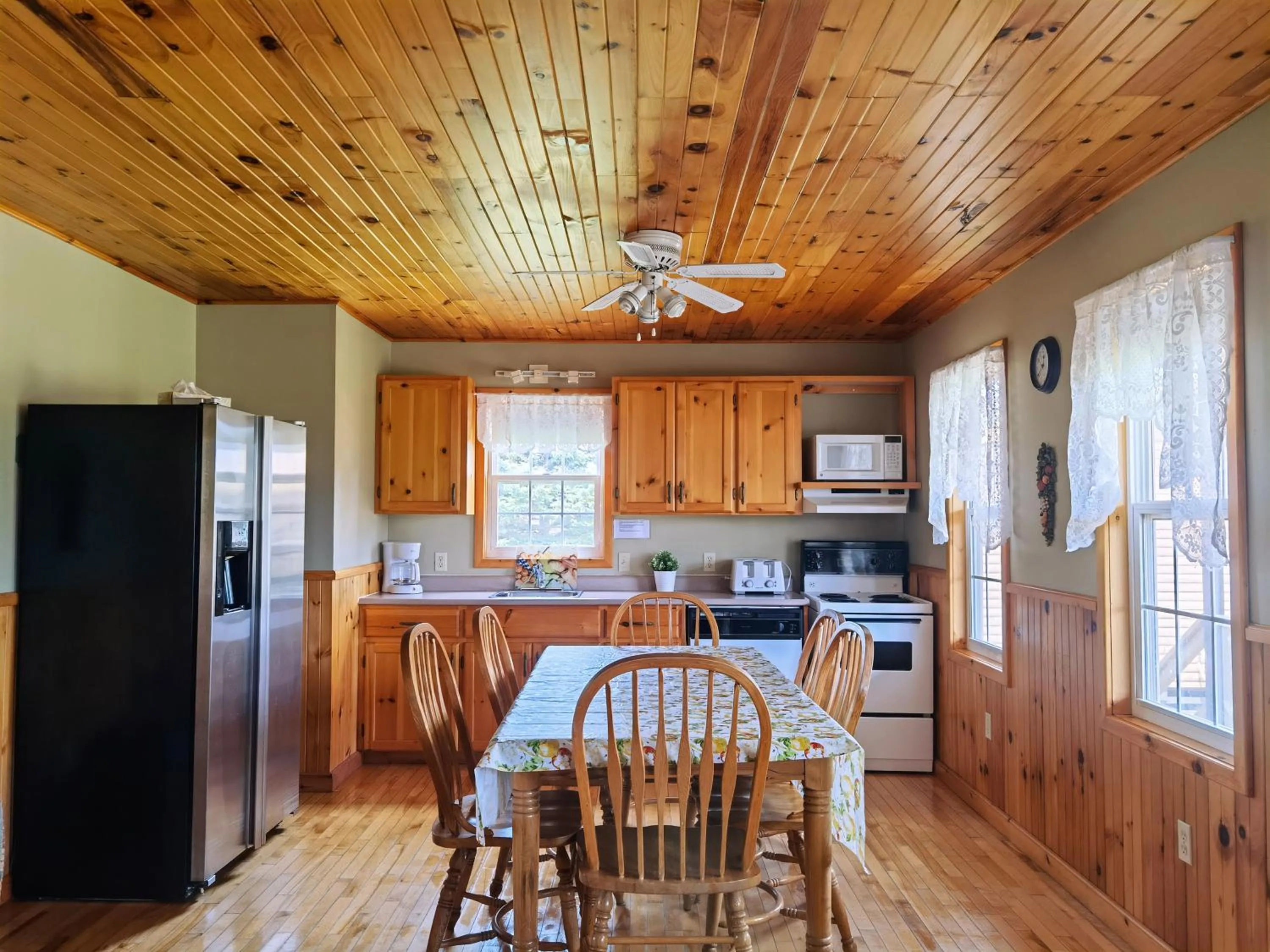 Cavendish Country Inn & Cottages