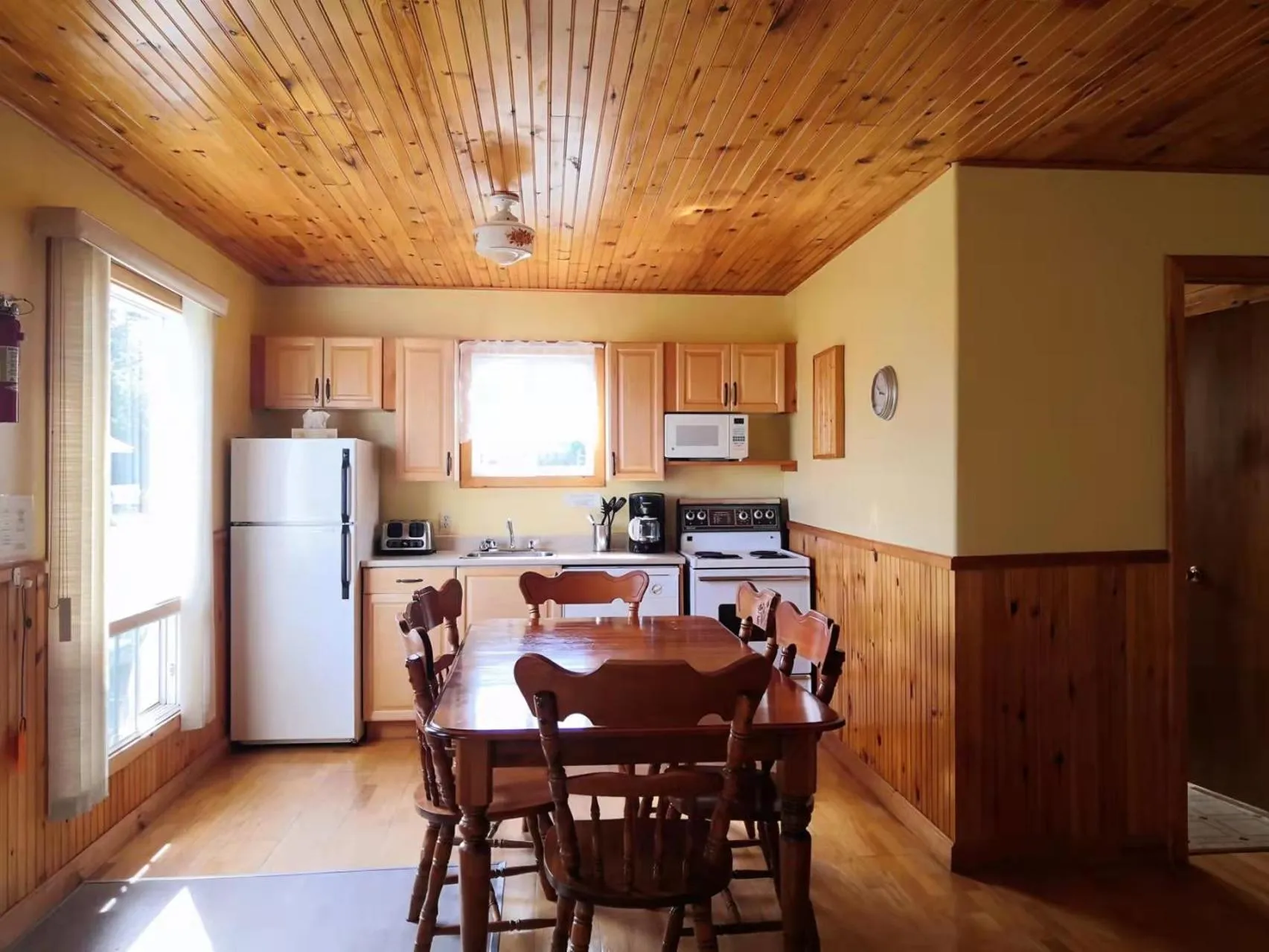 Cavendish Country Inn & Cottages