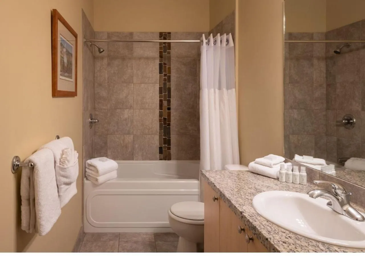 Bathroom in The Cove Lakeside Resort