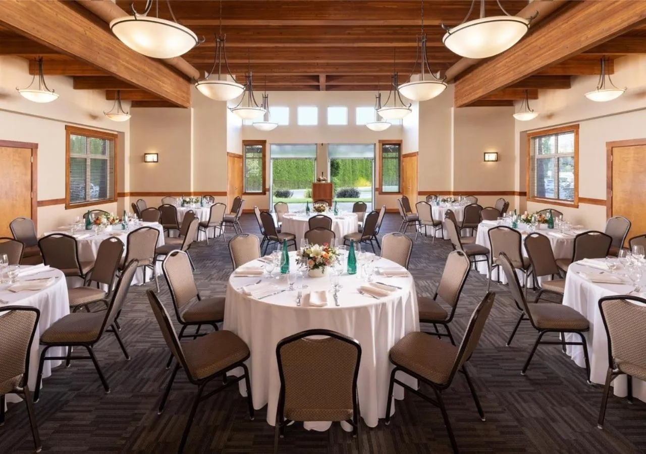 Banquet/Function facilities in The Cove Lakeside Resort