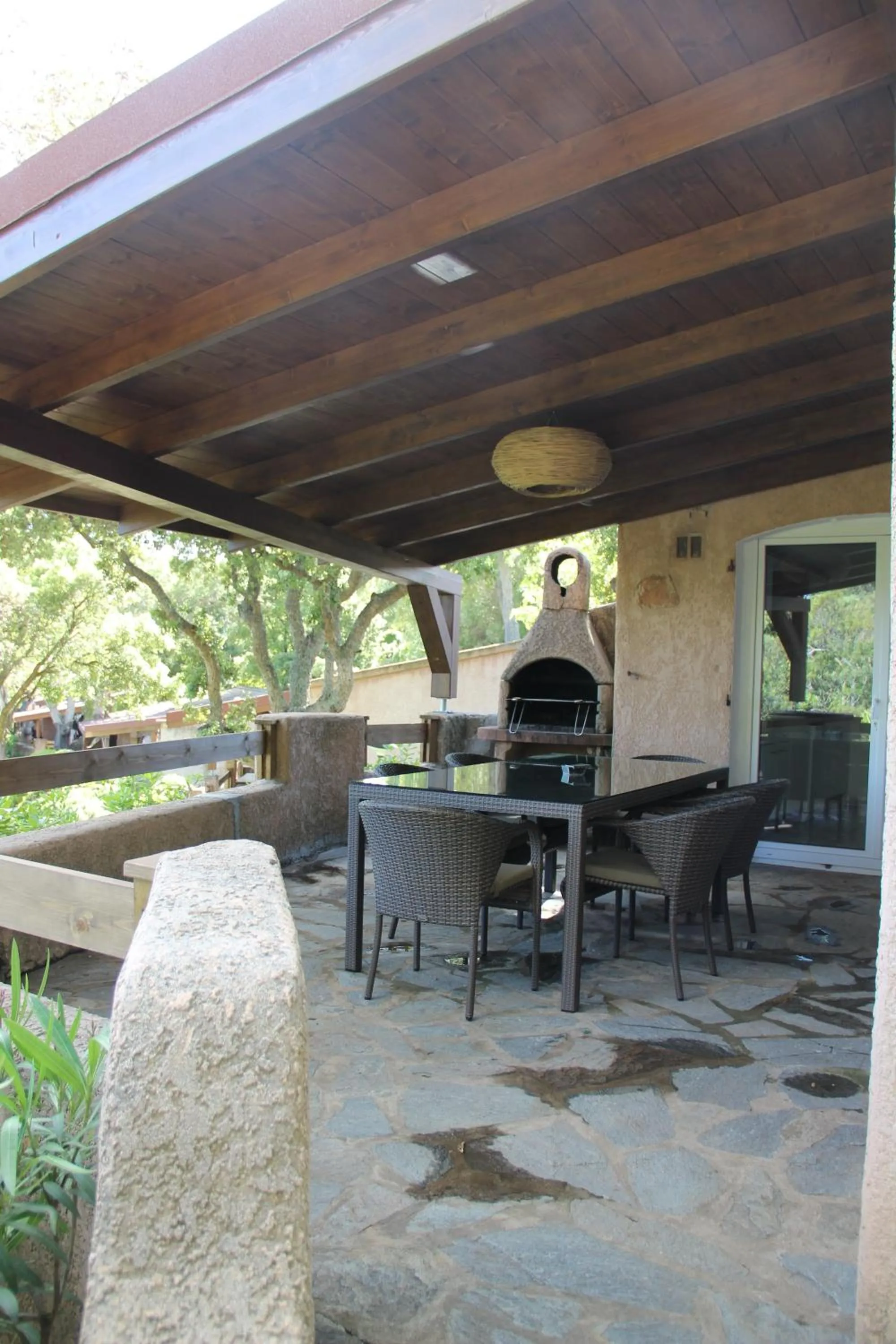 BBQ facilities in Hotel Les Hauts de Porto-Vecchio