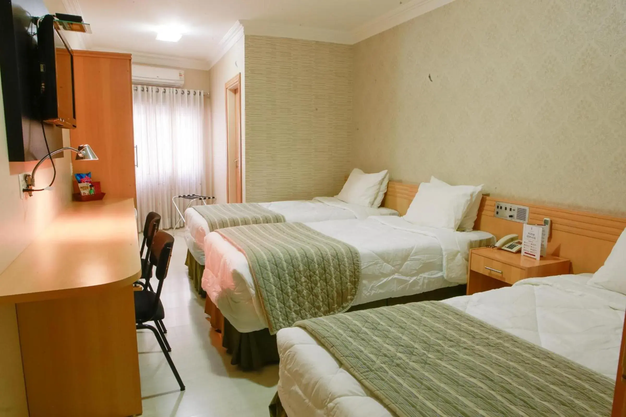 Deluxe Triple Room - single occupancy in GoldMen Select Cianorte Deluxe Triple Room - single occupancy in GoldMen Select Cianorte