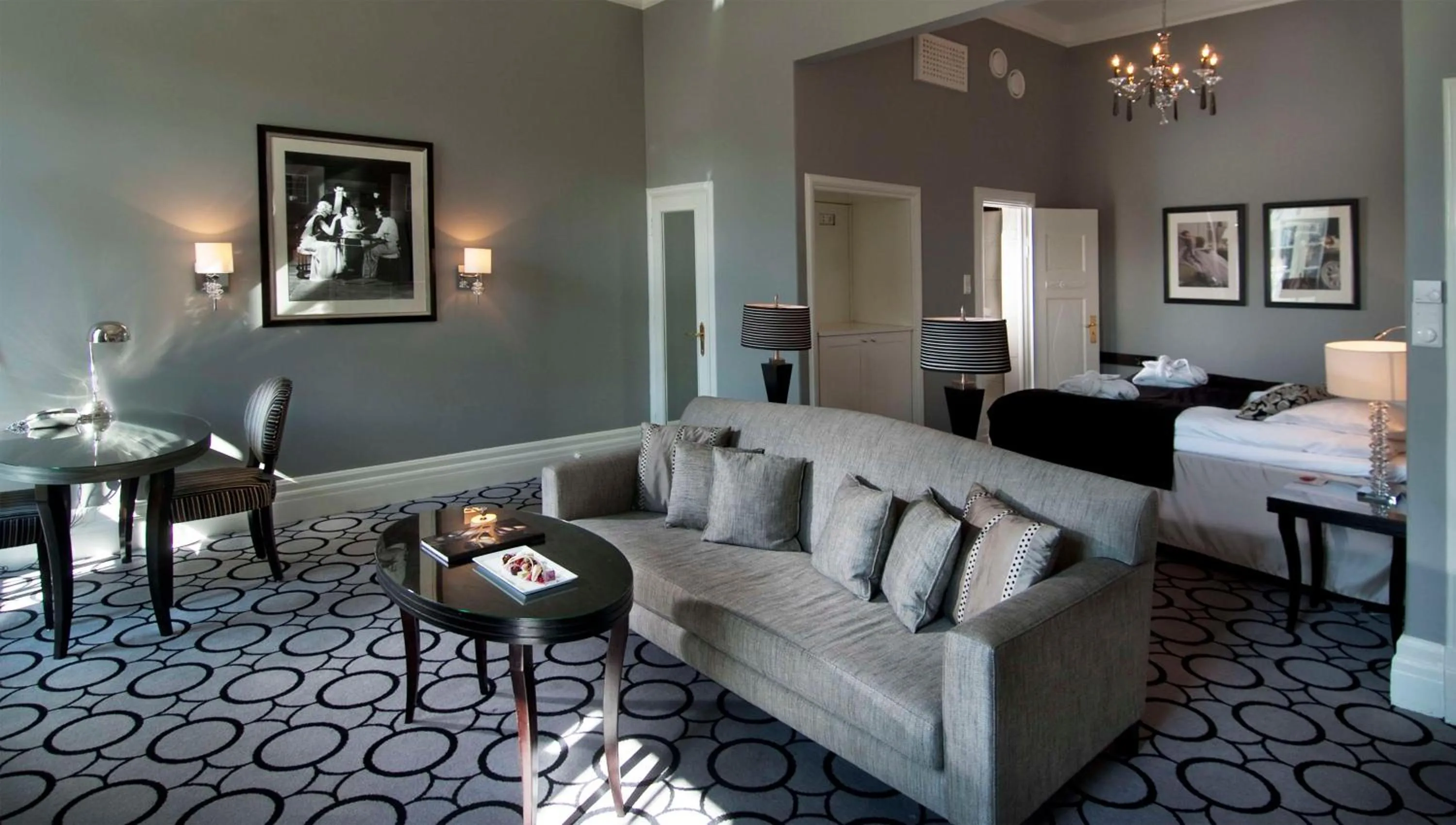 Bedroom, Bed in Grand Hotel Oslo