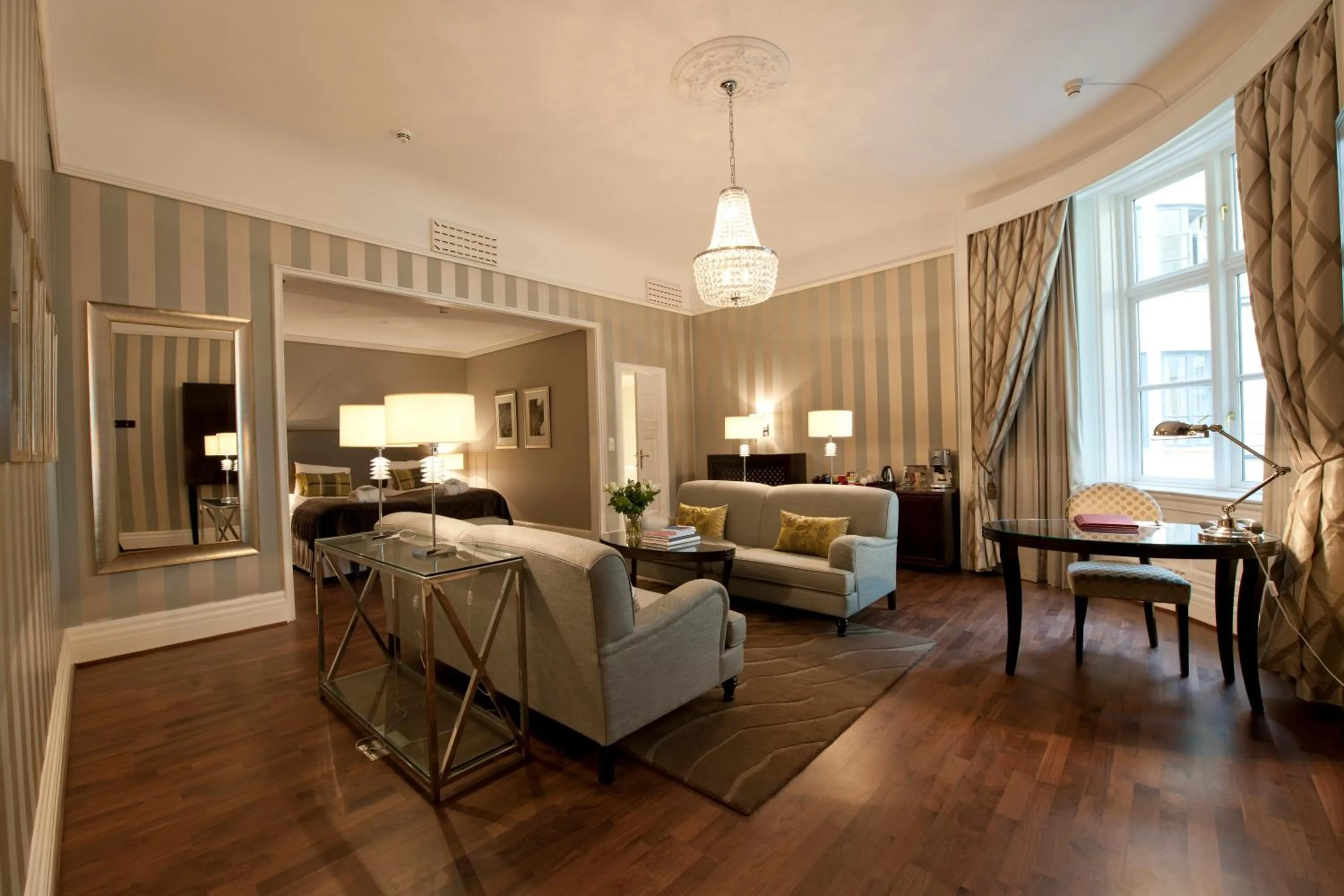 minibar in Grand Hotel Oslo