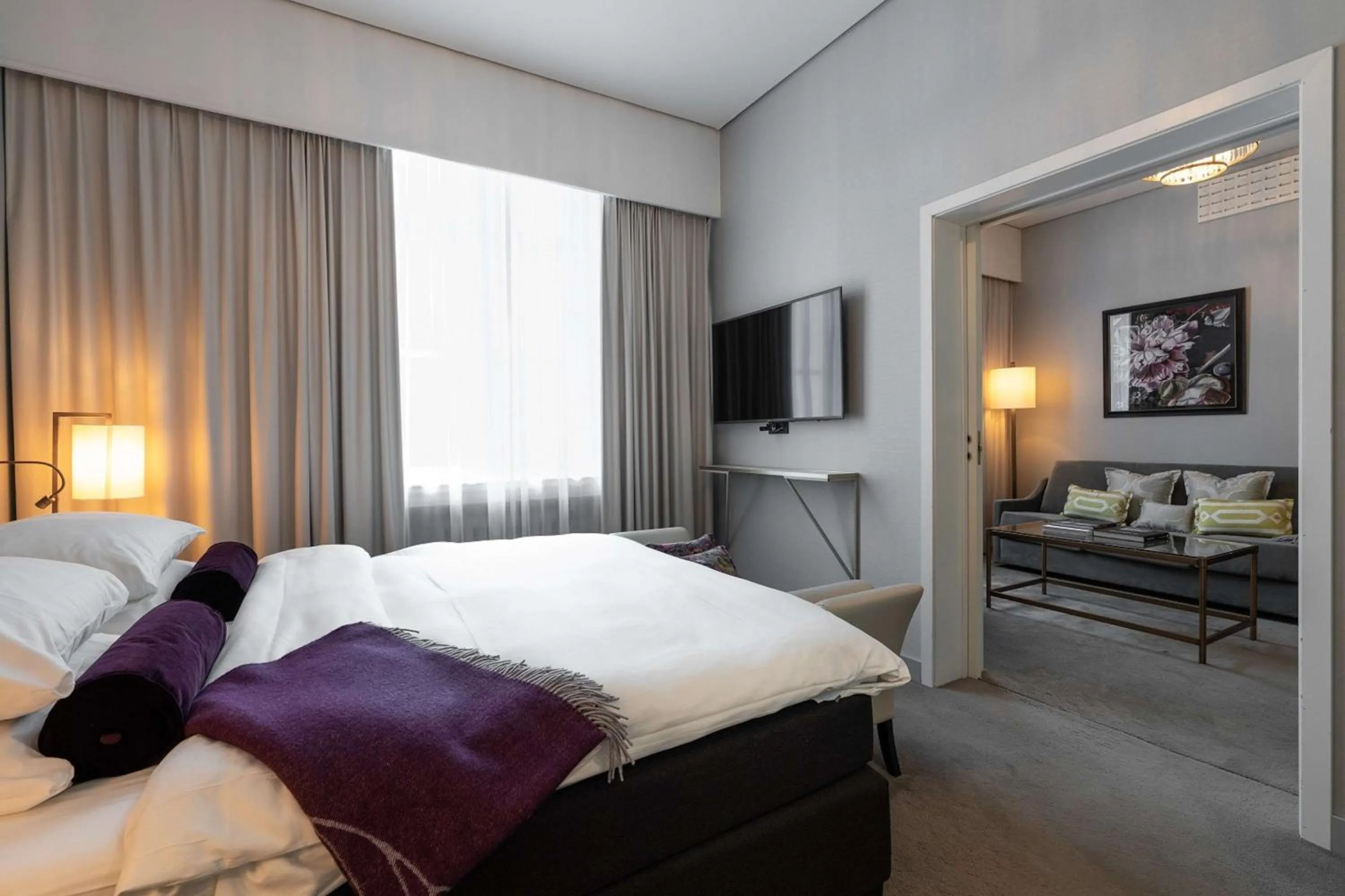 Bedroom, Bed in Grand Hotel Oslo