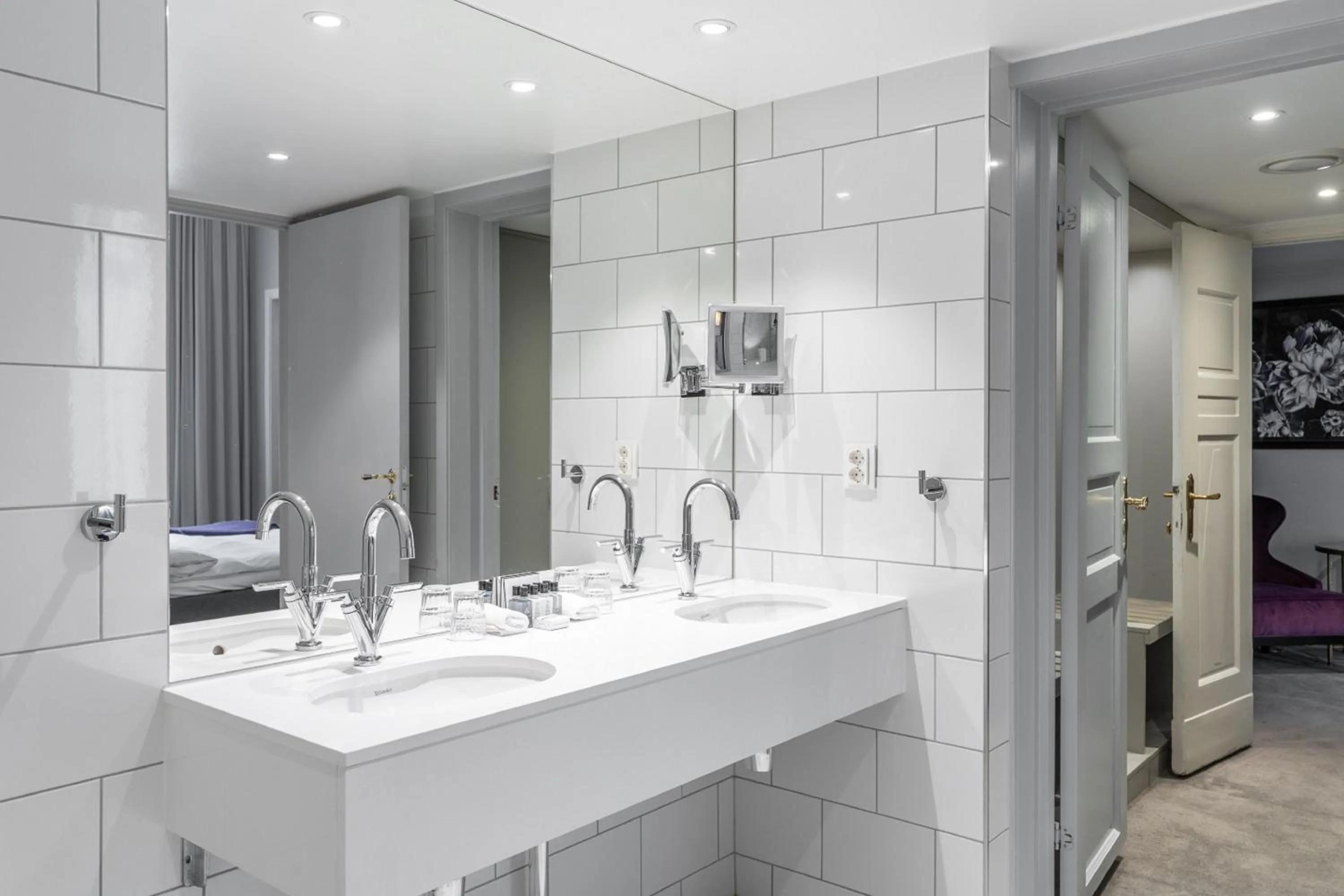 Toilet in Grand Hotel Oslo