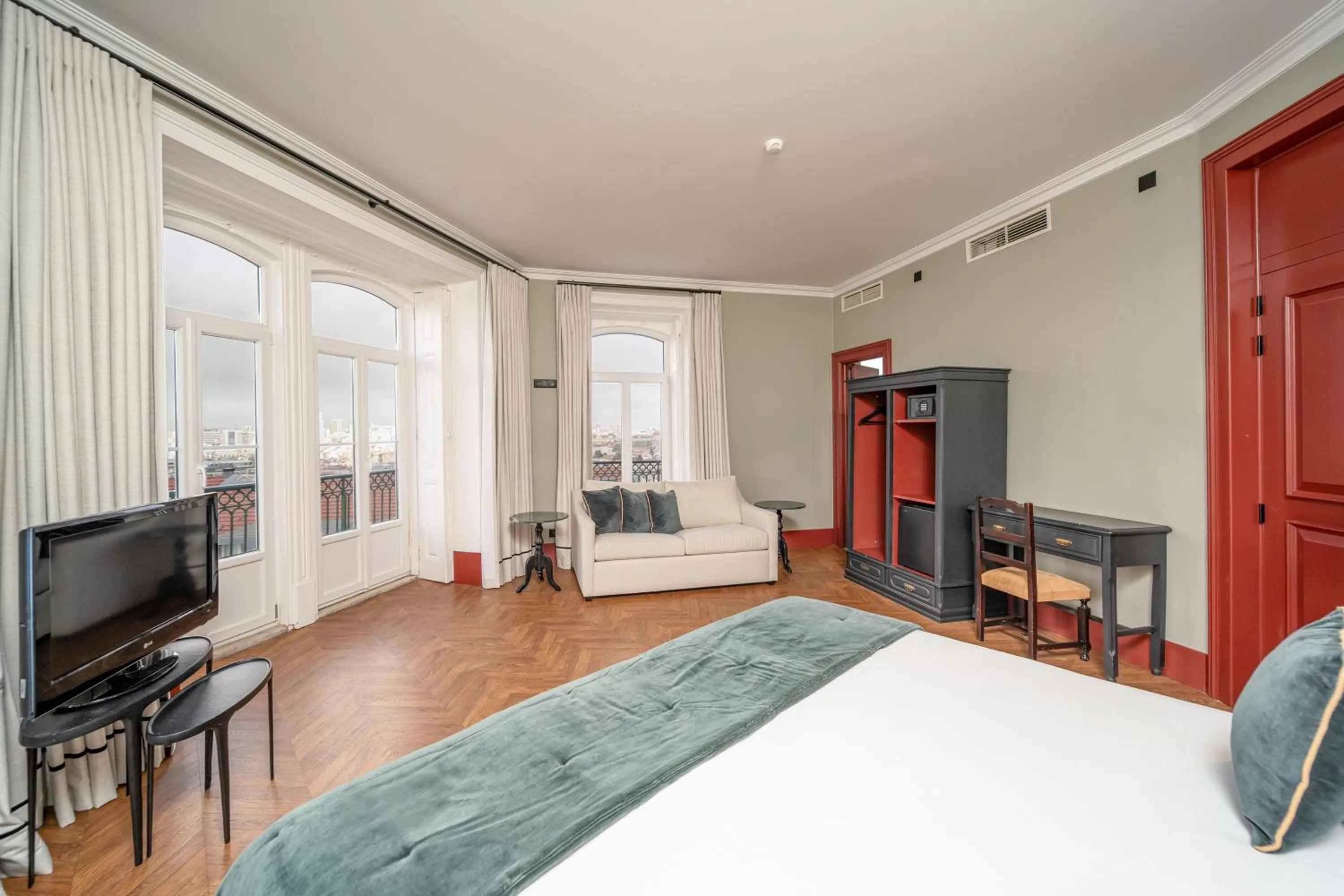 Bed in Pensão Londres