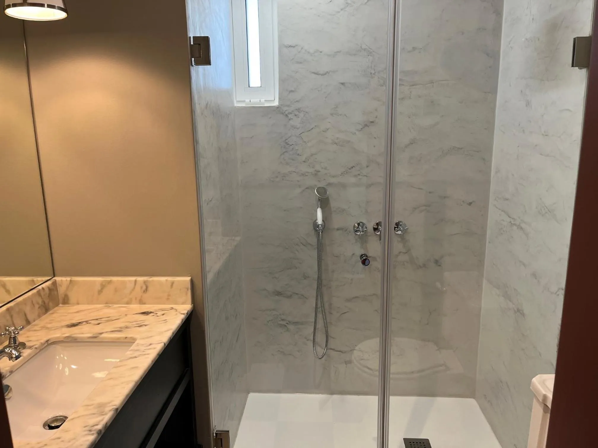 Bathroom in Pensão Londres