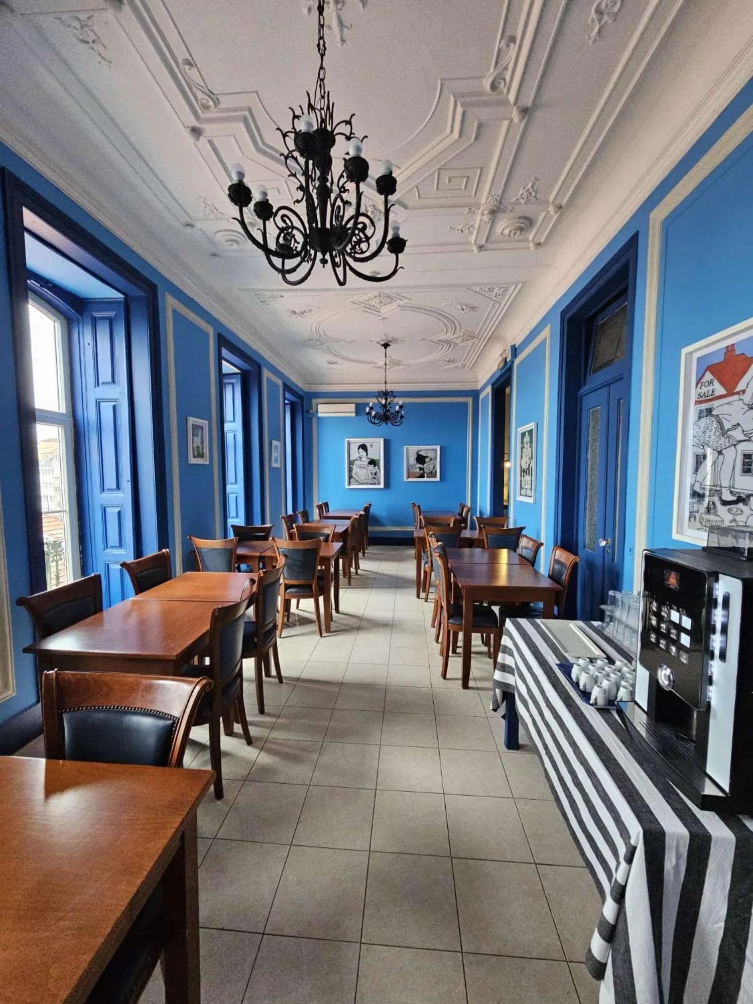 Breakfast in Pensão Londres