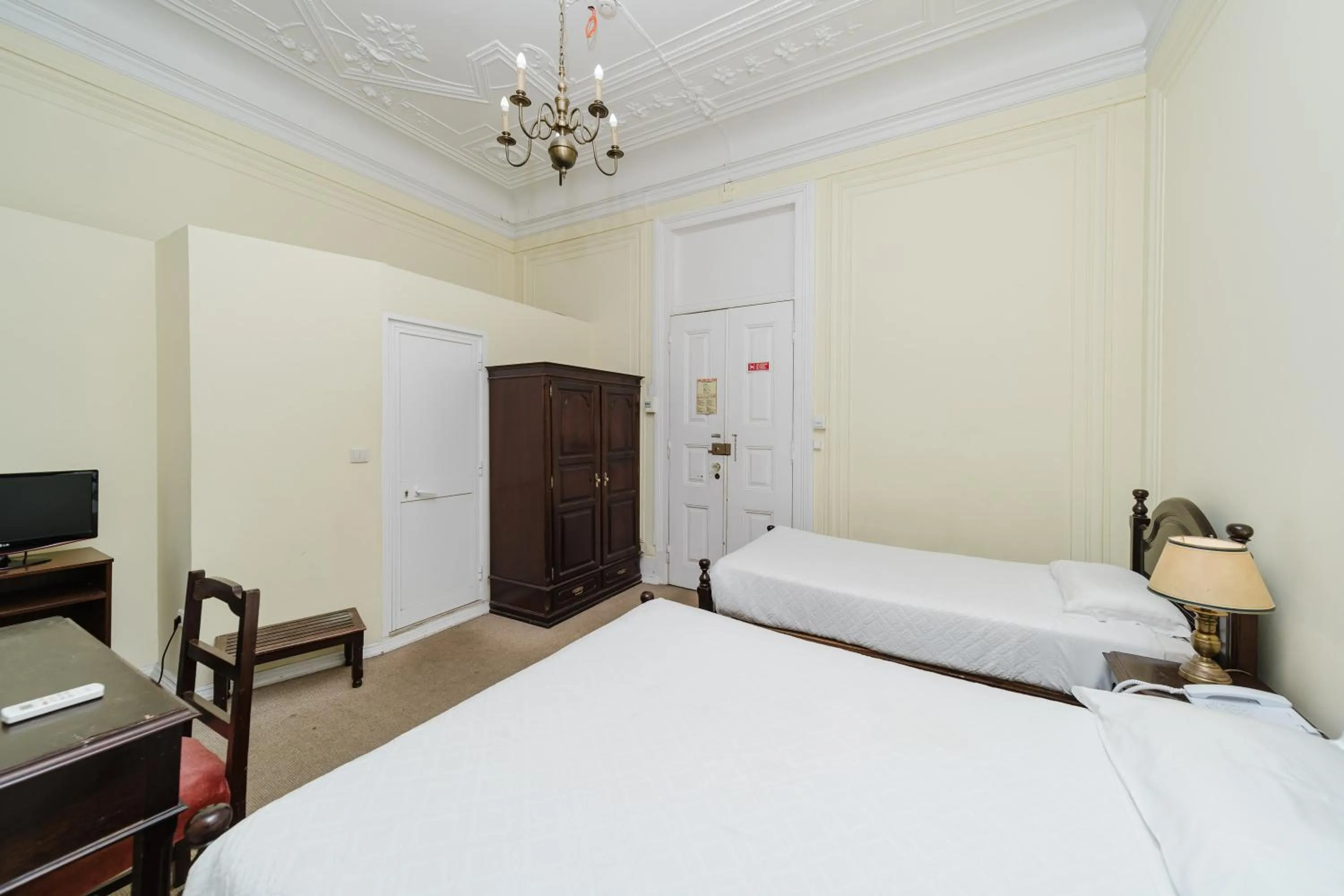 Bedroom in Pensão Londres