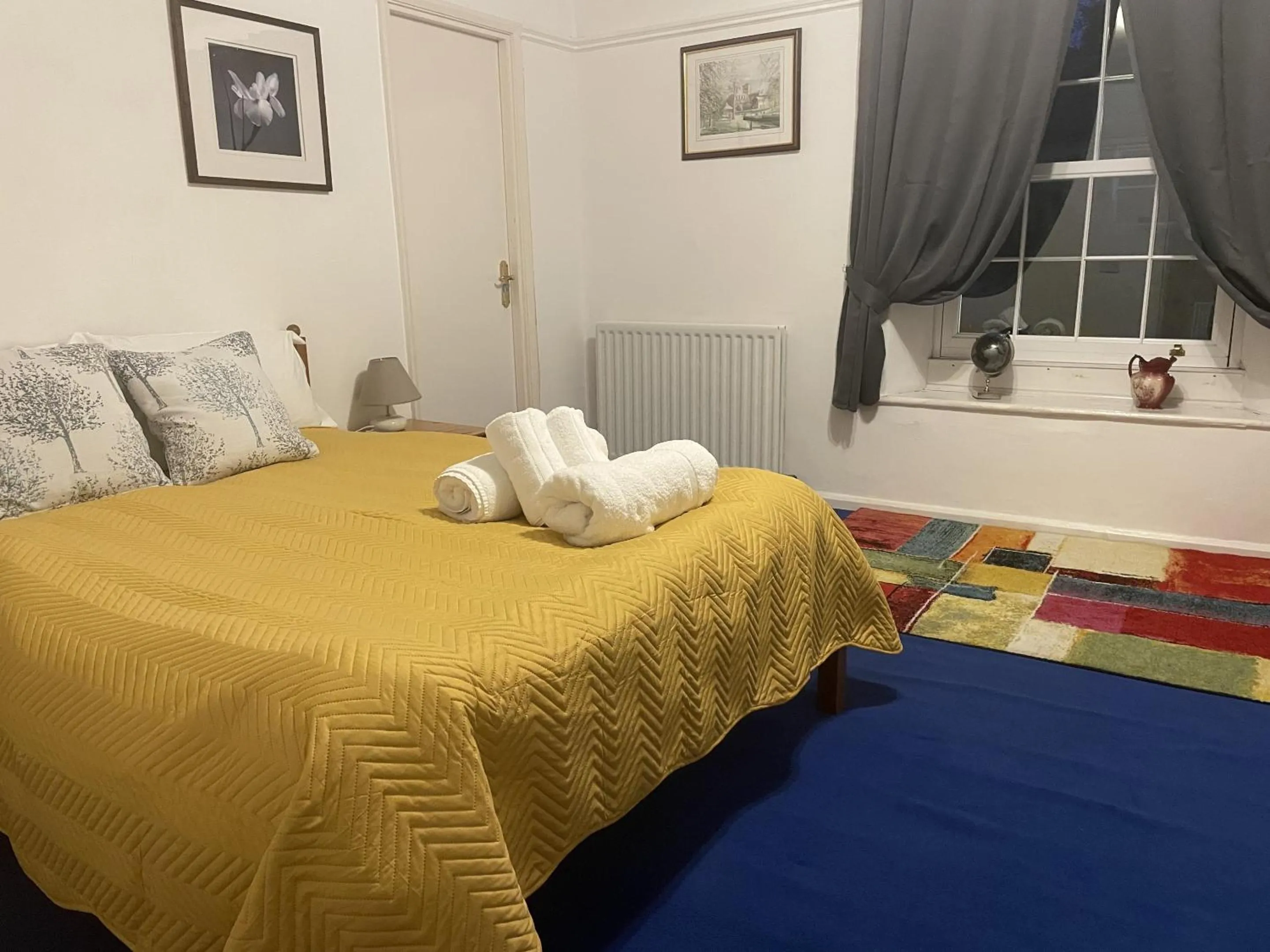 Bedroom, Bed in The Sun Inn