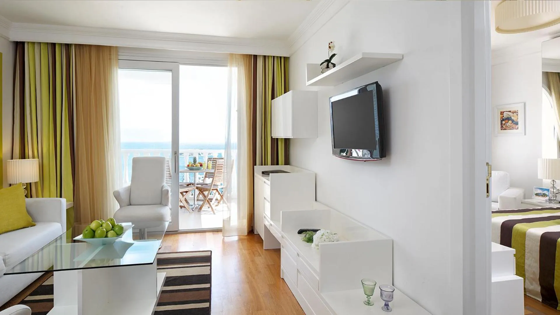 Bed in Sianji Well-Being Resort