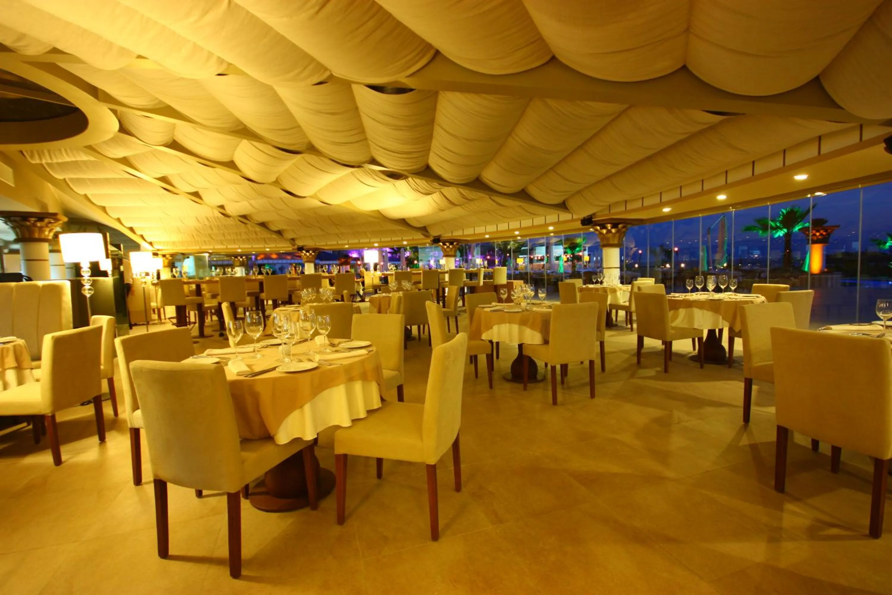 Restaurant/places to eat in Sianji Well-Being Resort