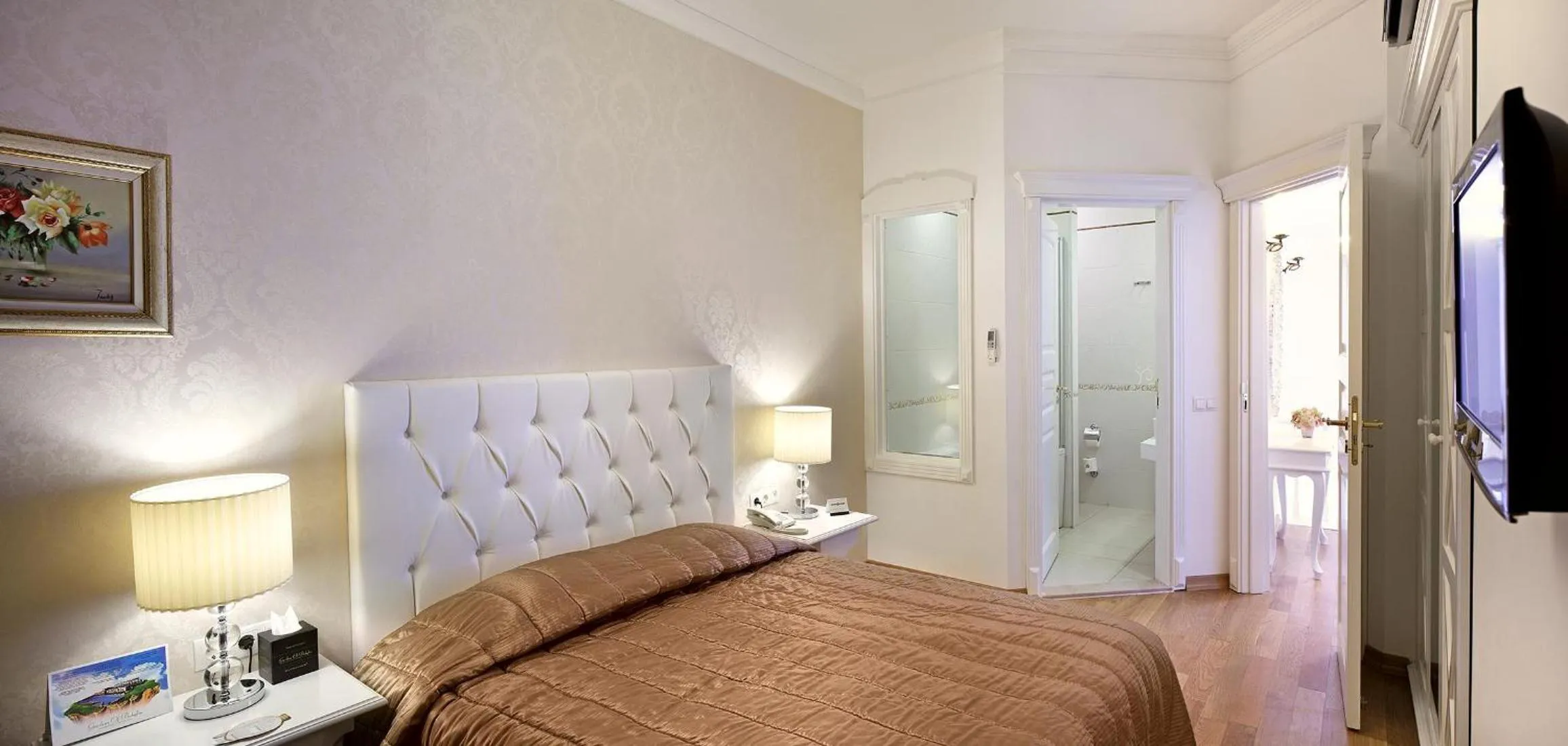 Bed in Sianji Well-Being Resort