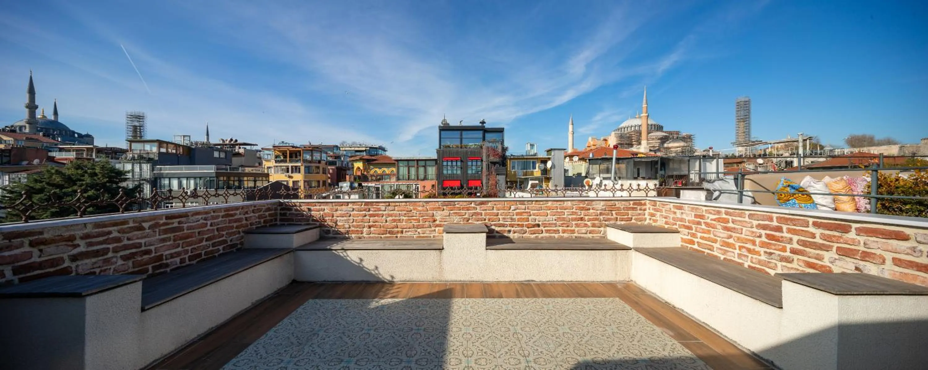 Property building in Tria Elegance Istanbul