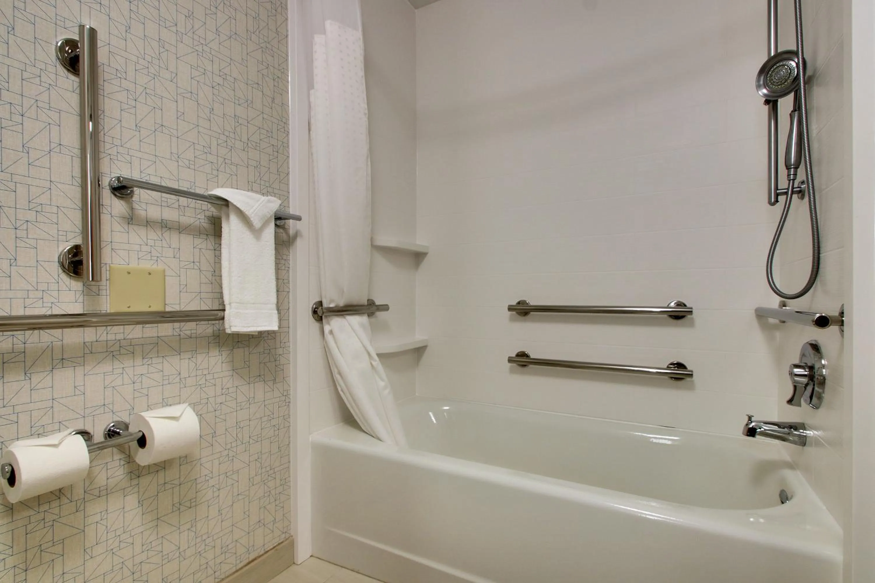 Bathroom in Holiday Inn Express Hotel & Suites Morris by IHG
