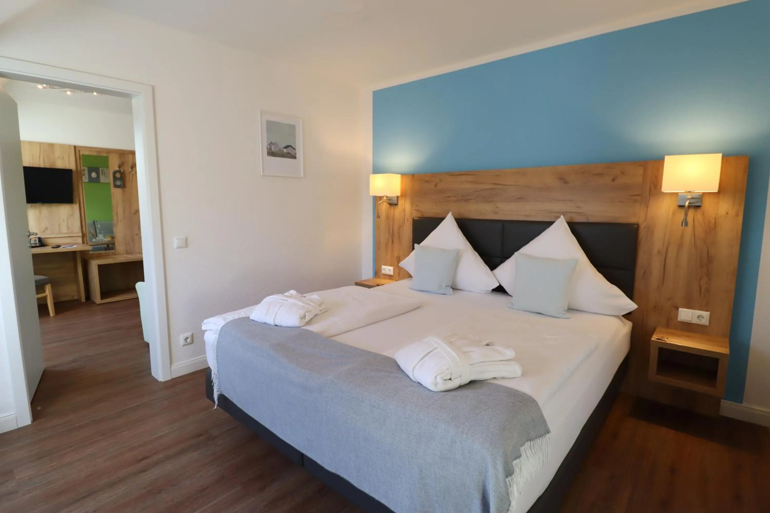 Photo of the whole room, Bed in Hotel Das kleine Glück - Adults Only