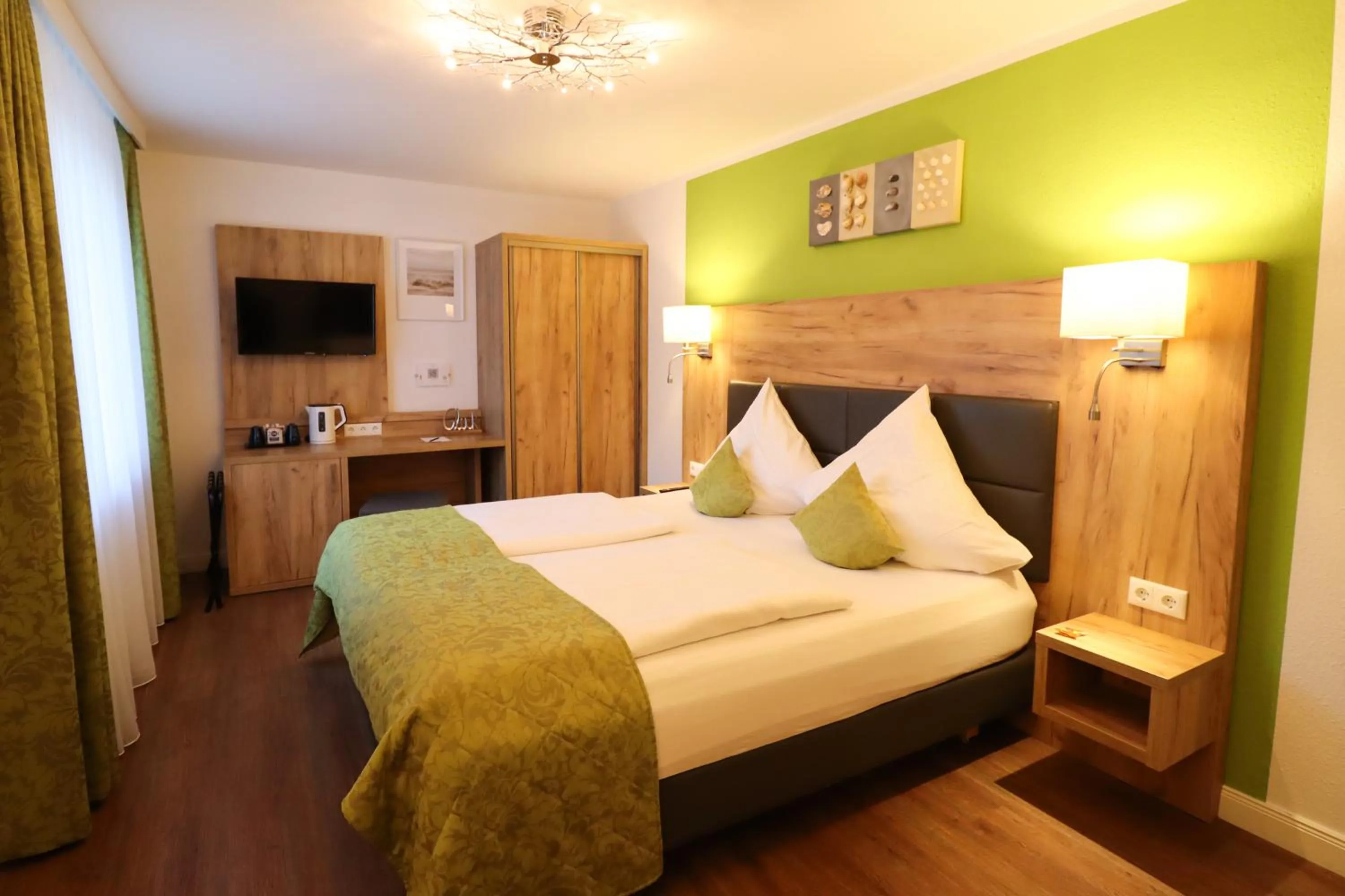 Photo of the whole room, Bed in Hotel Das kleine Glück - Adults Only