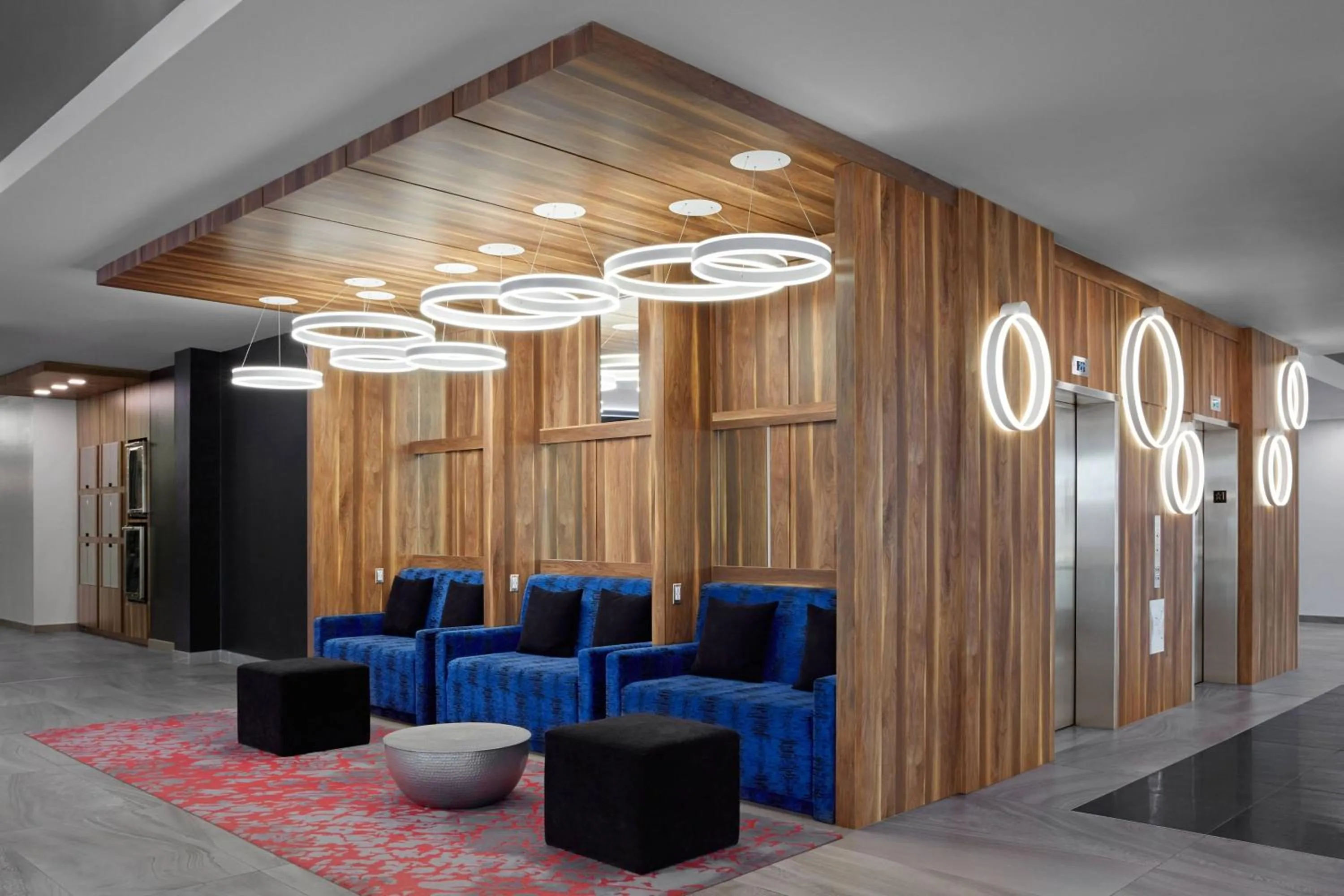 Lobby or reception in Delta Hotels by Marriott Trois Rivieres Conference Centre