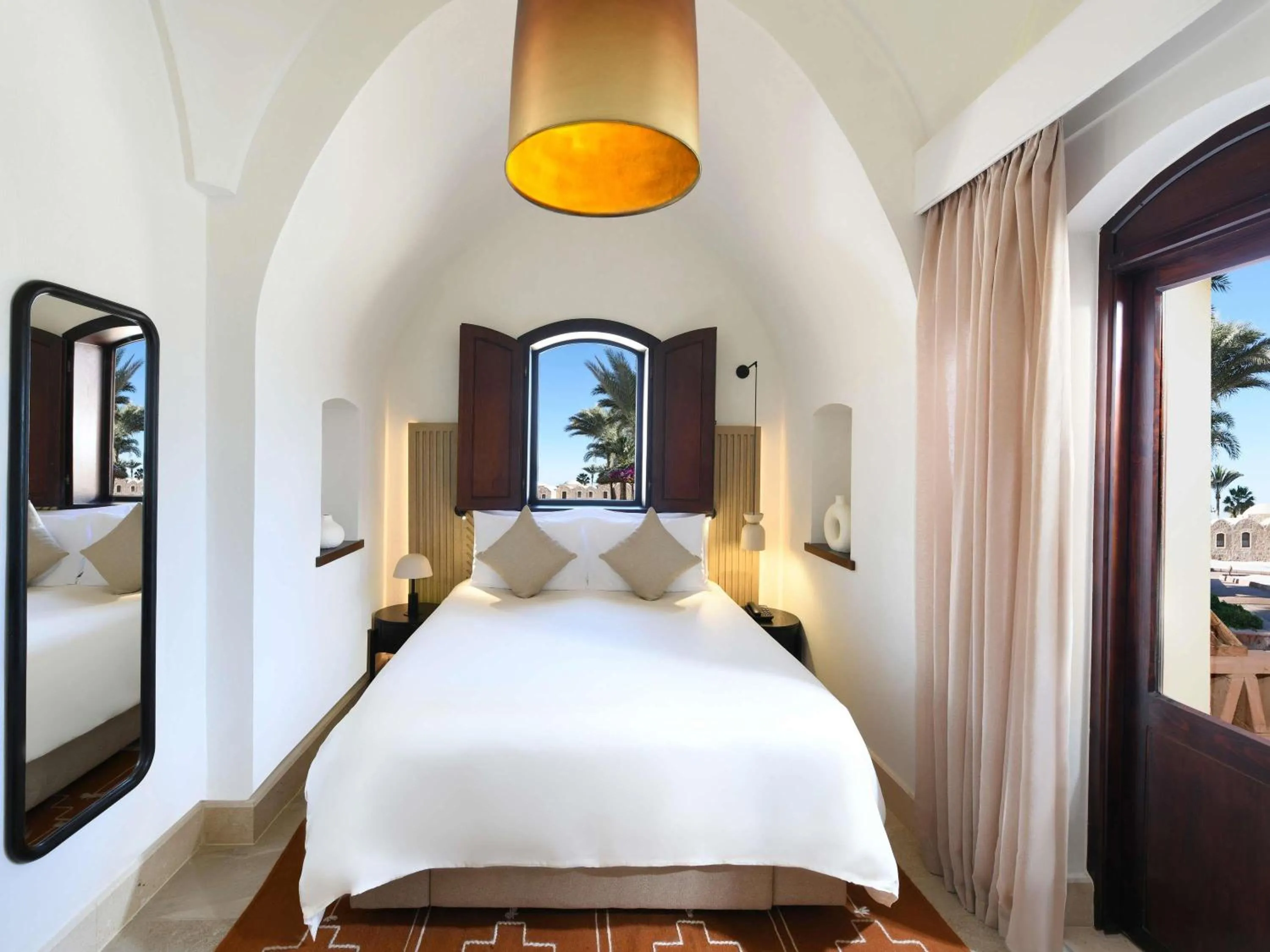 Bedroom, Bed in Movenpick Resort El Quseir