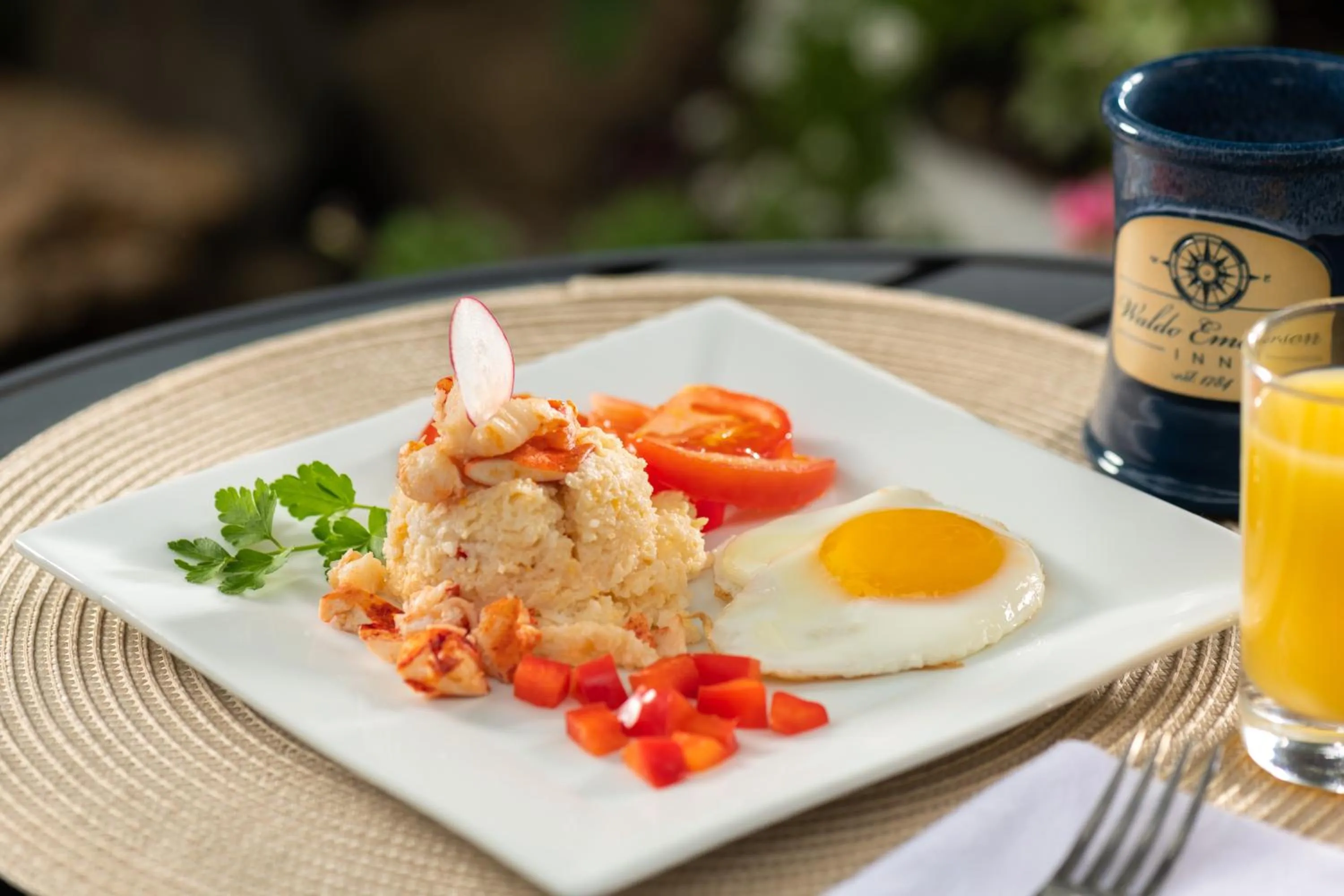 Food and drinks in Waldo Emerson Inn