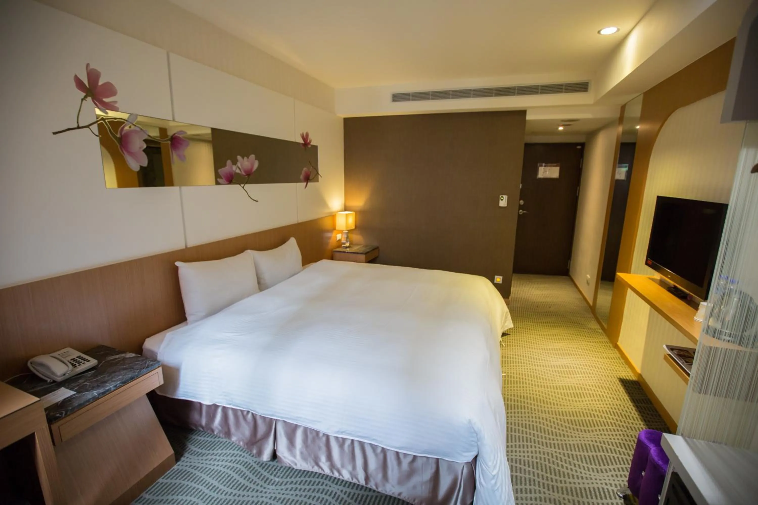 Bed in Ximen Relite Hotel