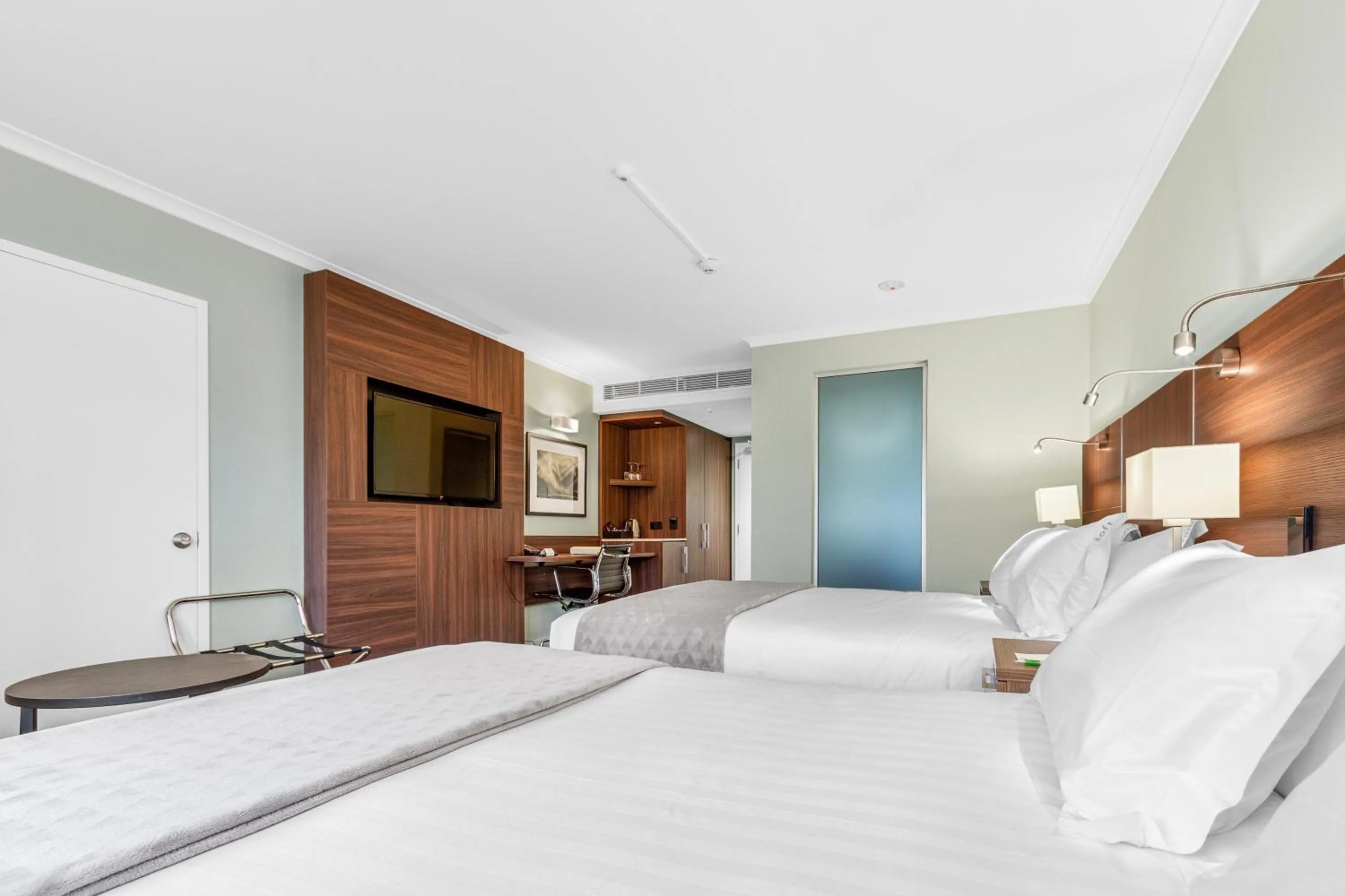 Photo of the whole room, Bed in Holiday Inn Queenstown Frankton Road by IHG