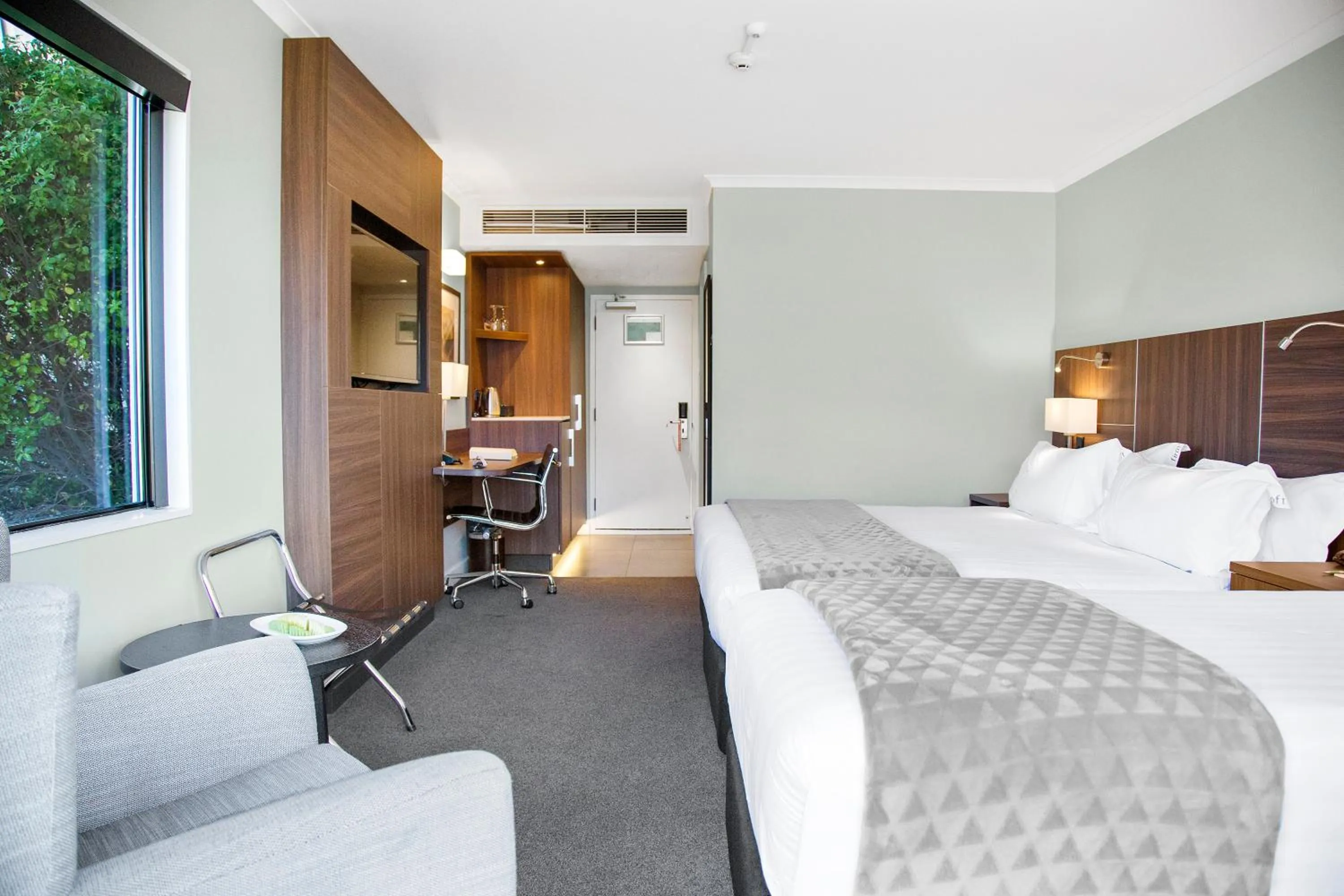 Photo of the whole room, Bed in Holiday Inn Queenstown Frankton Road by IHG