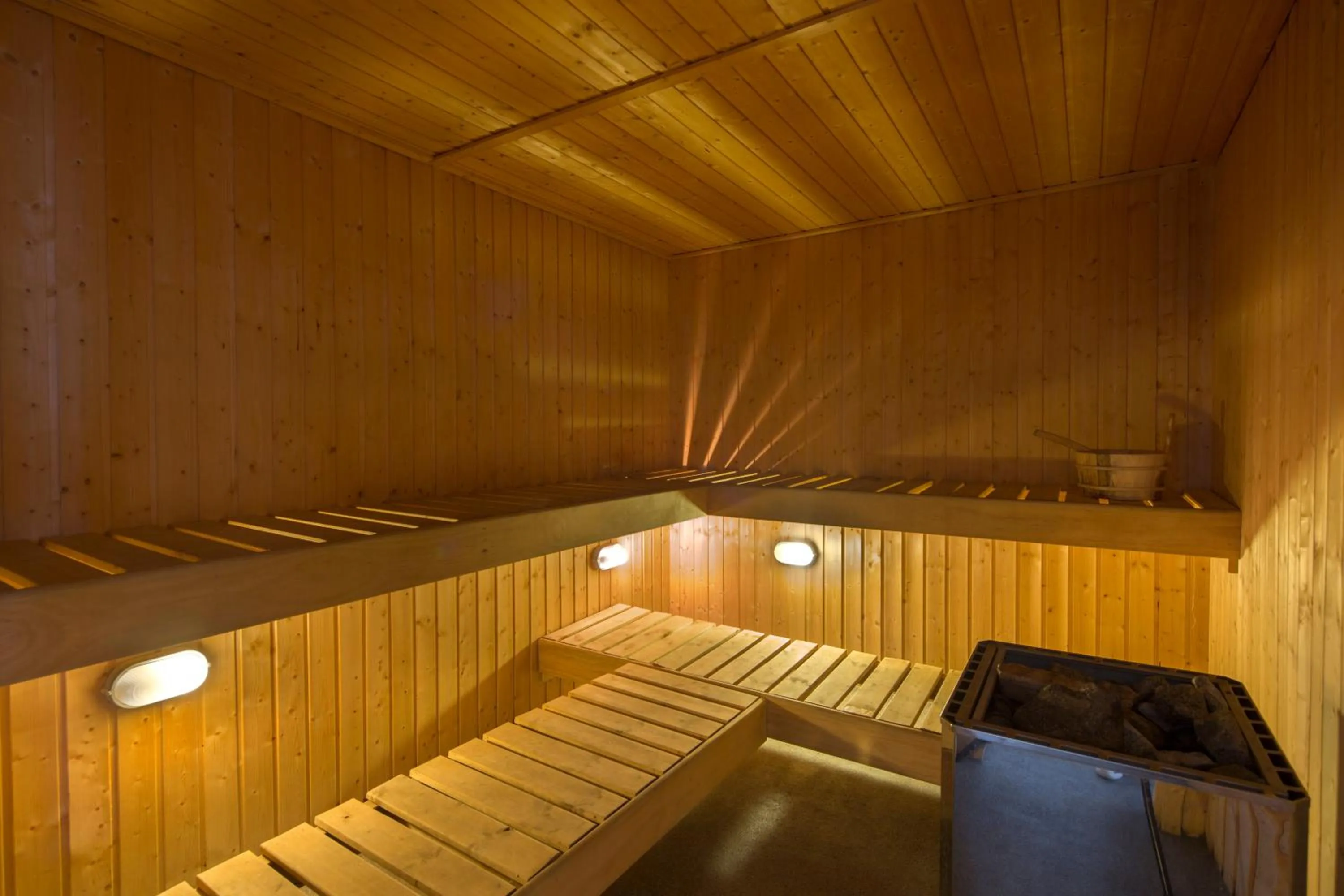 Fitness centre/facilities in Holiday Inn Queenstown Frankton Road by IHG