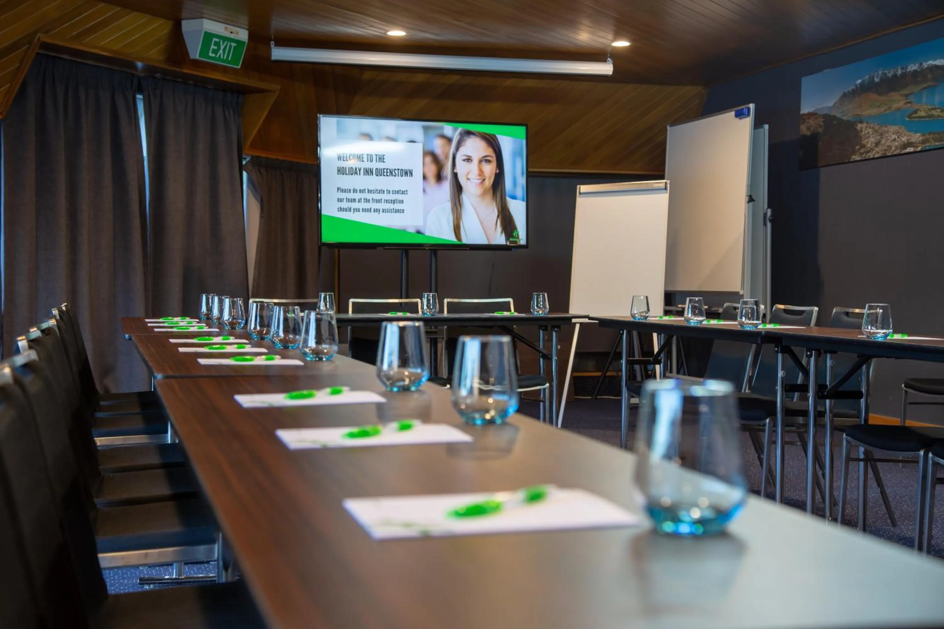 Meeting/conference room in Holiday Inn Queenstown Frankton Road by IHG