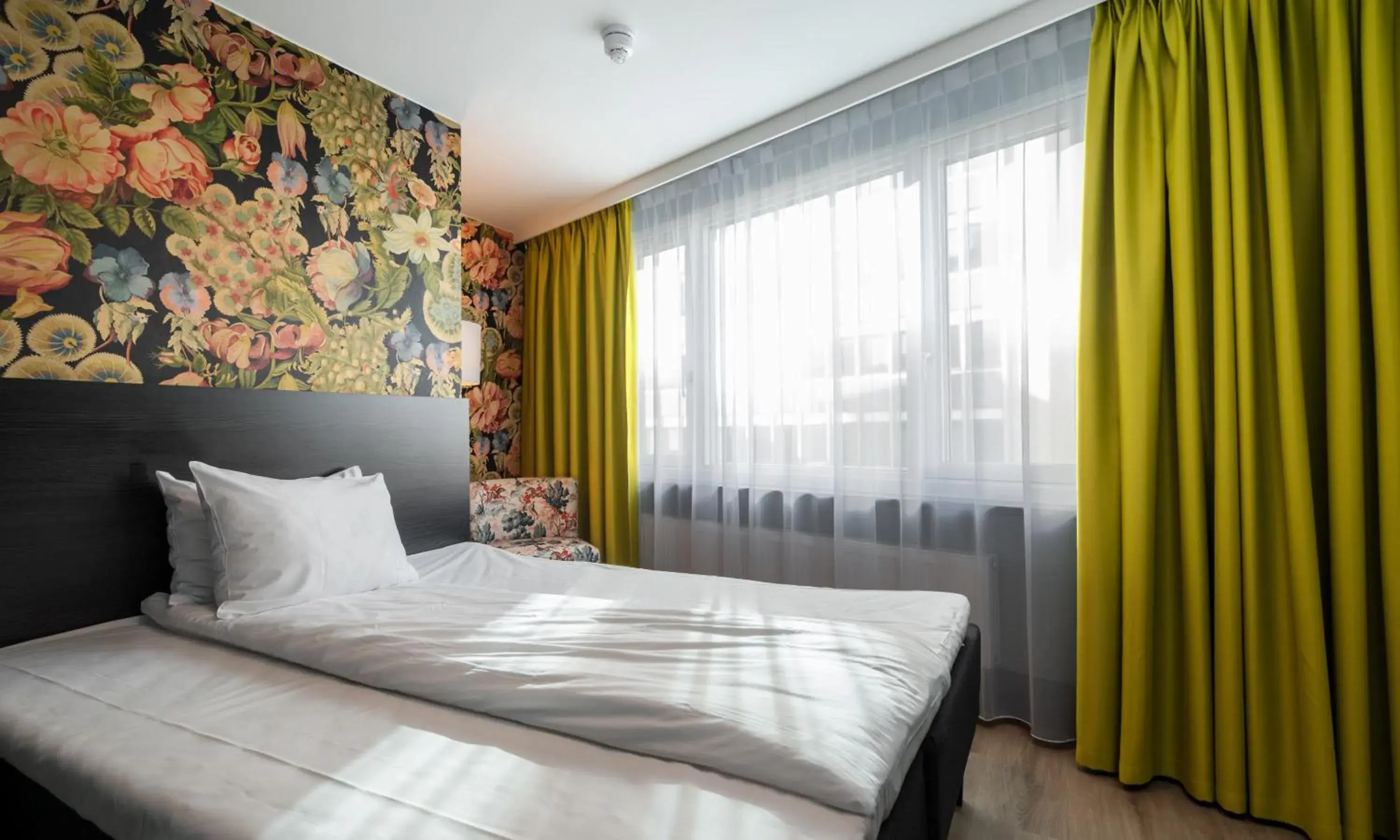 Standard Single Room in Thon Hotel Slottsparken Standard Single Room in Thon Hotel Slottsparken