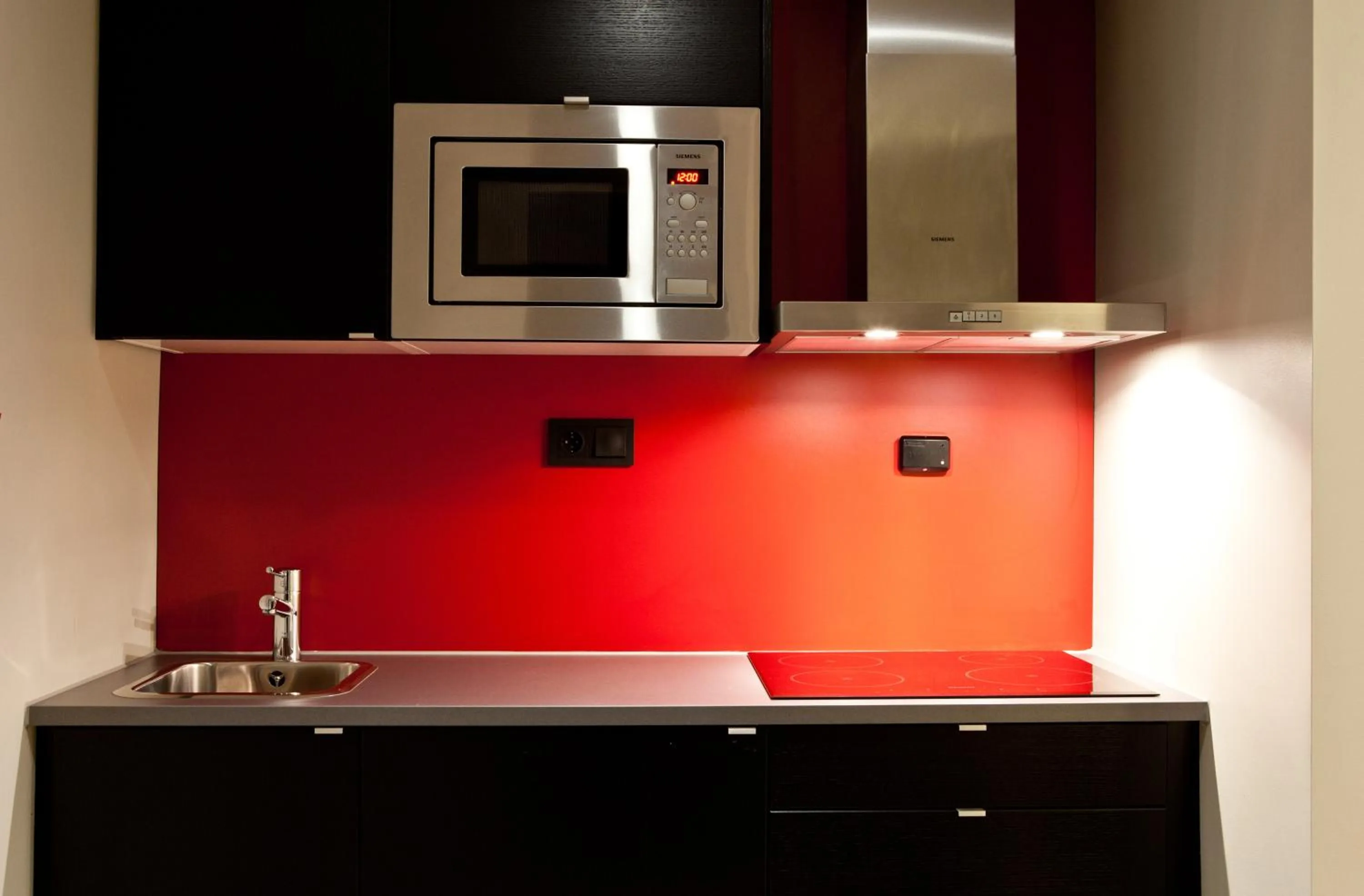 Kitchen or kitchenette in Thon Hotel Slottsparken