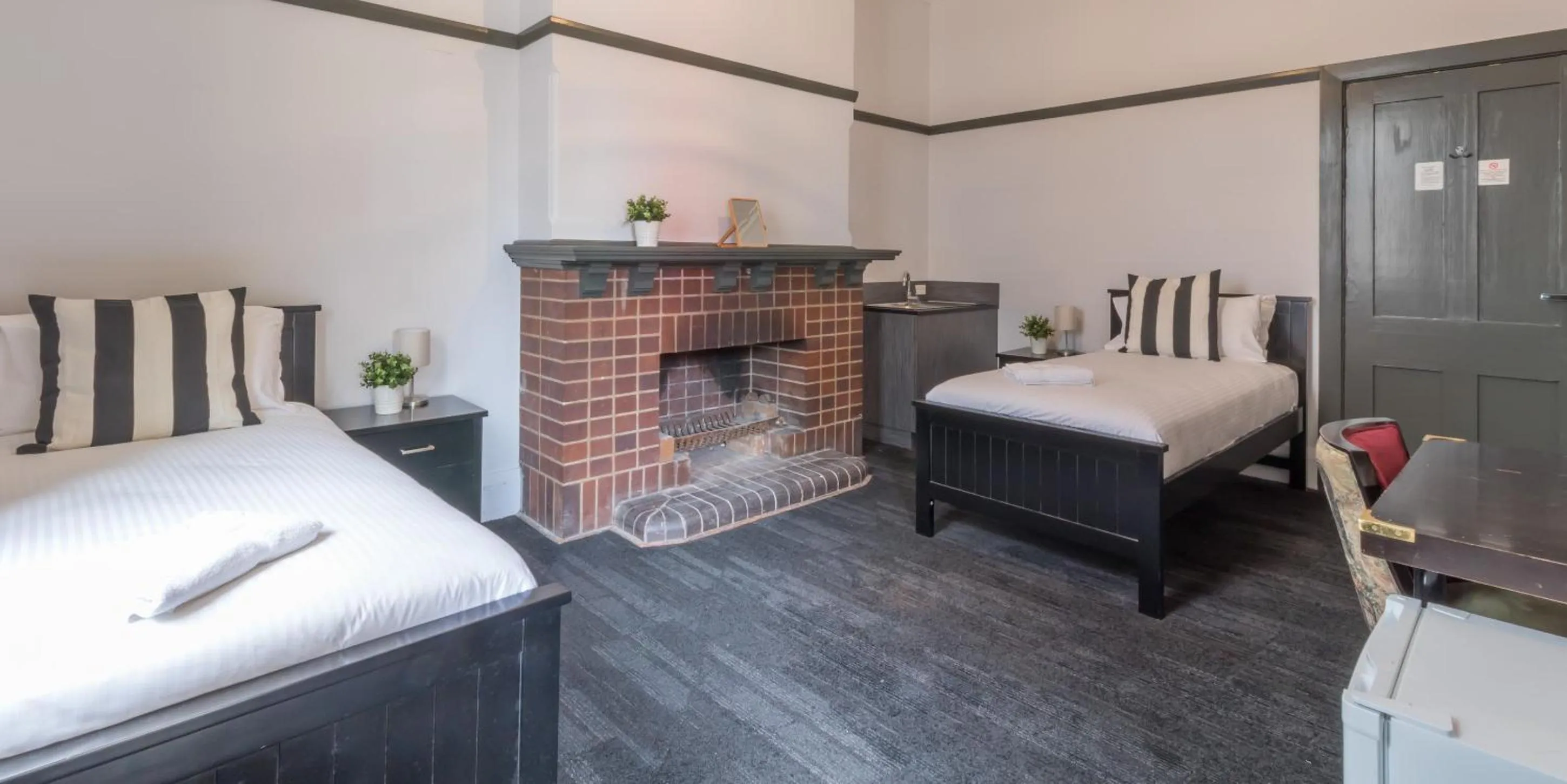 Bedroom, Bed in Royal Hotel Ryde