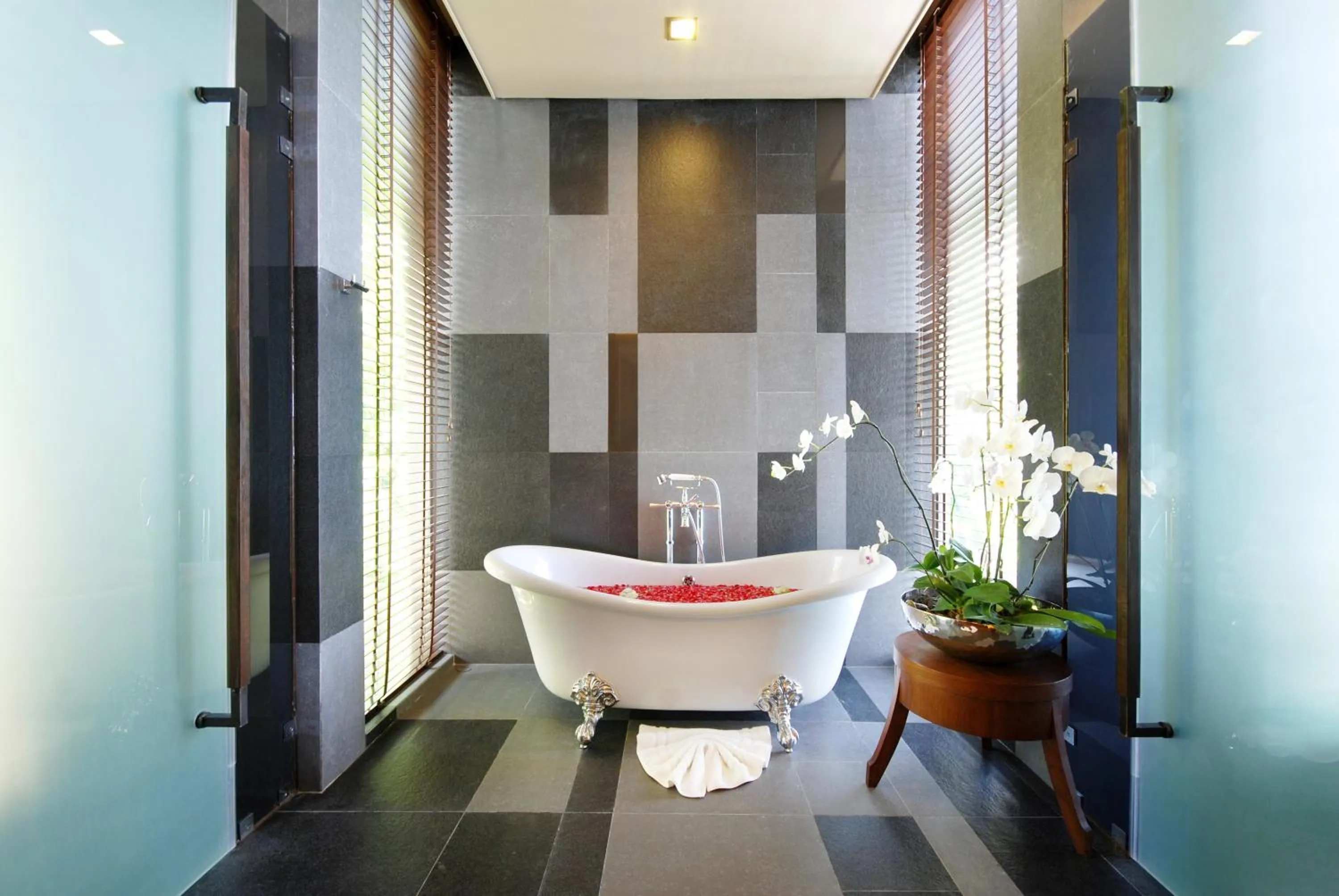 Bathroom in Impiana Private Villas Kata Noi