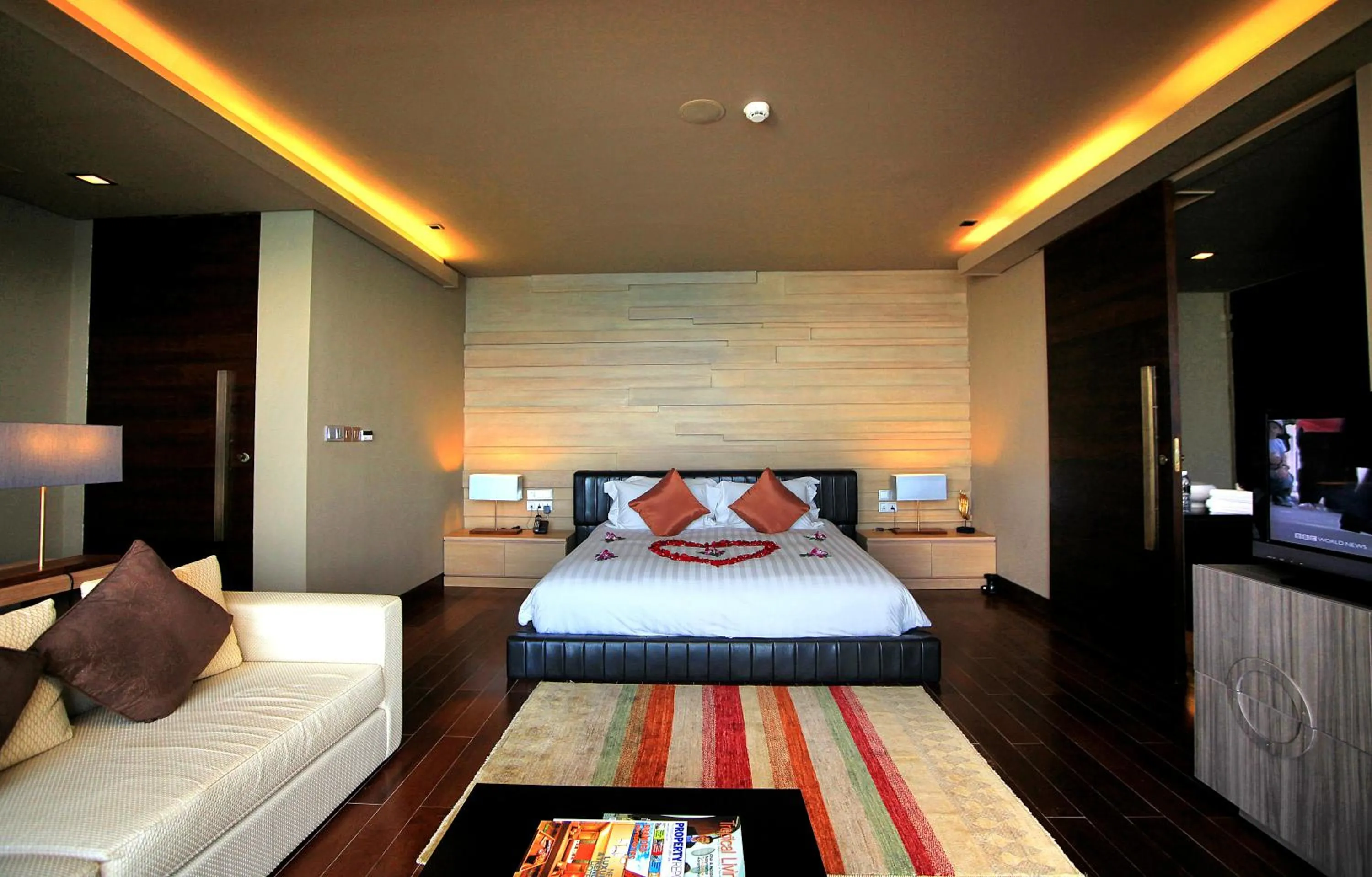 Bedroom, Bed in Impiana Private Villas Kata Noi