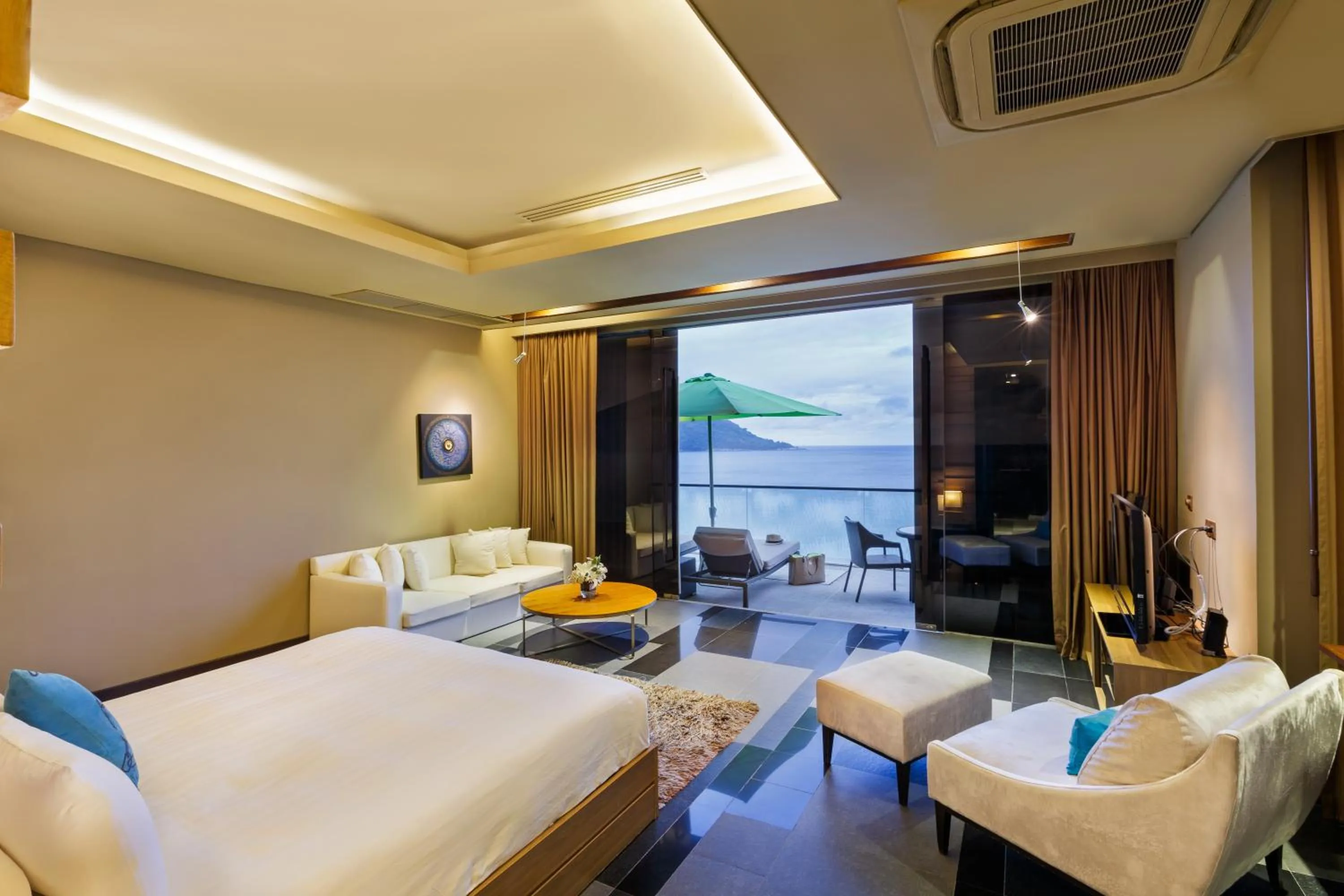 Bedroom, Bed in Impiana Private Villas Kata Noi