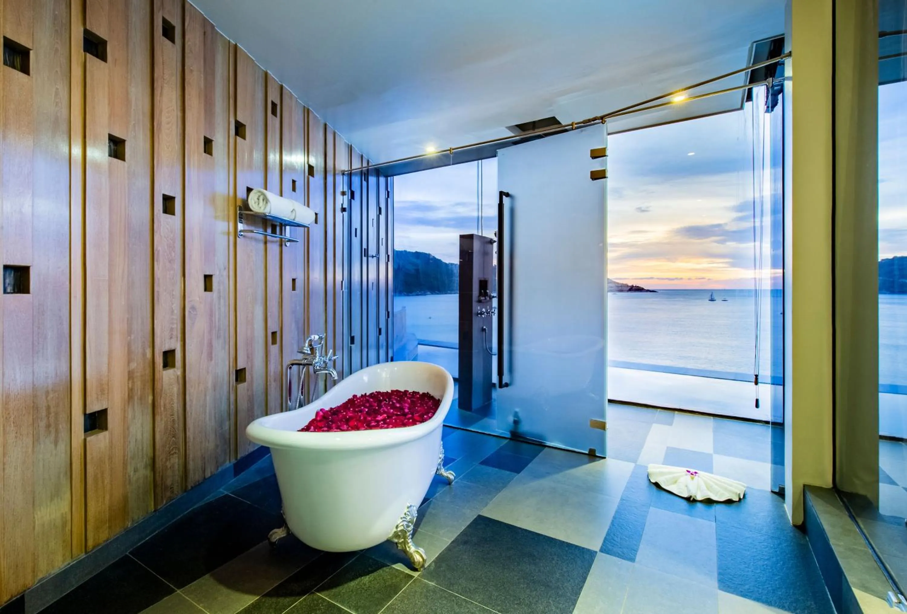 Bathroom in Impiana Private Villas Kata Noi