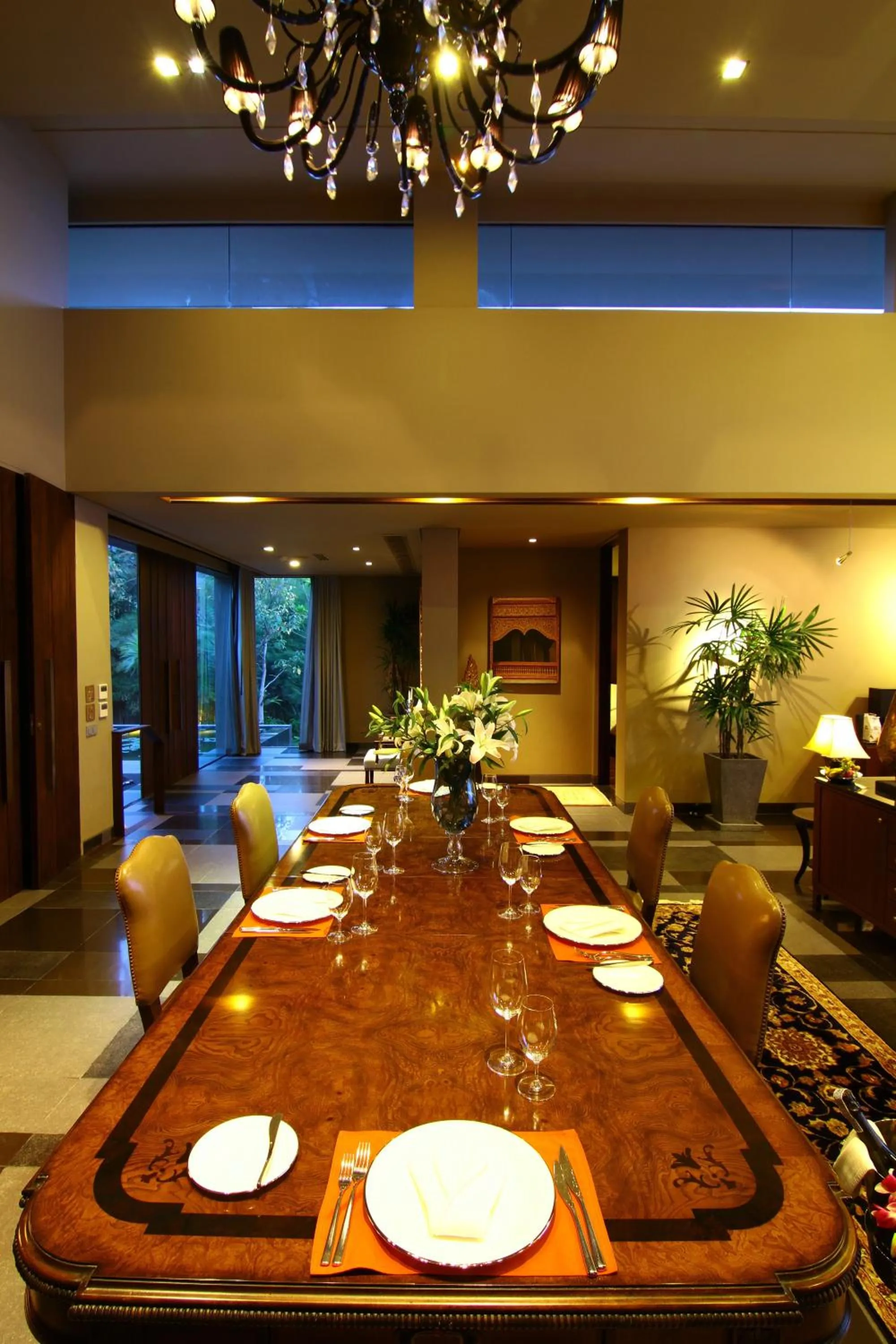 Dining area in Impiana Private Villas Kata Noi