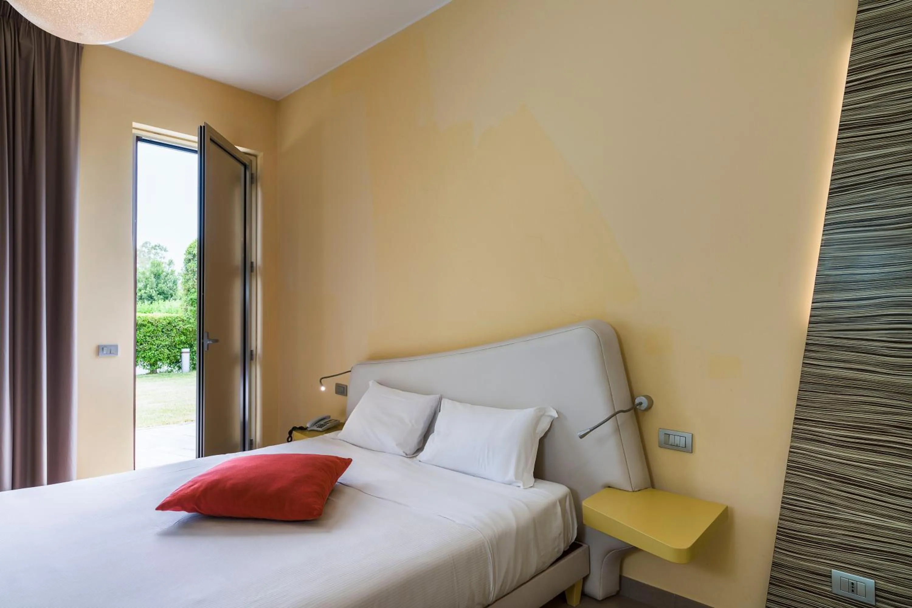 Bed in ibis Styles Catania Acireale