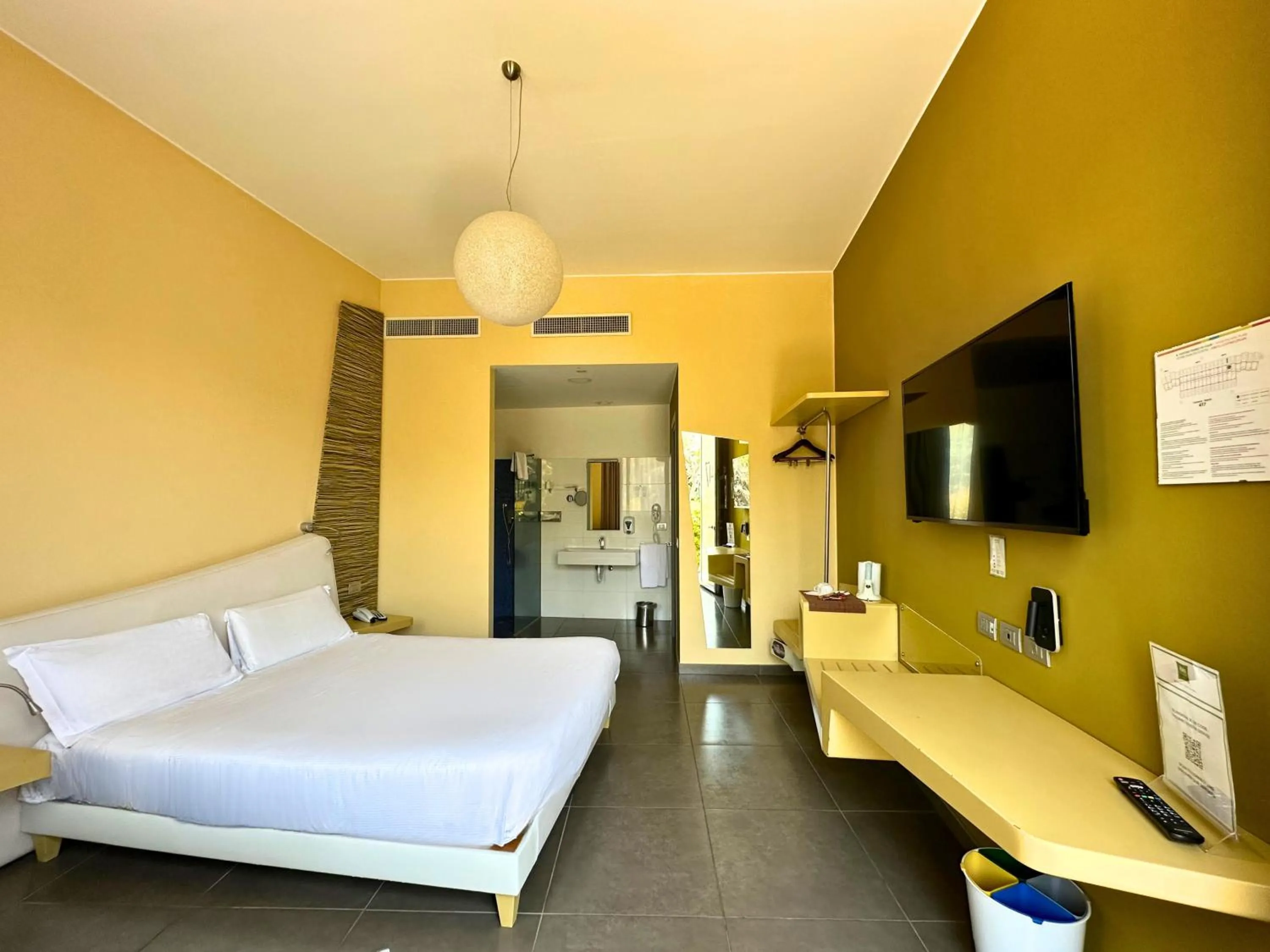 Bed in ibis Styles Catania Acireale