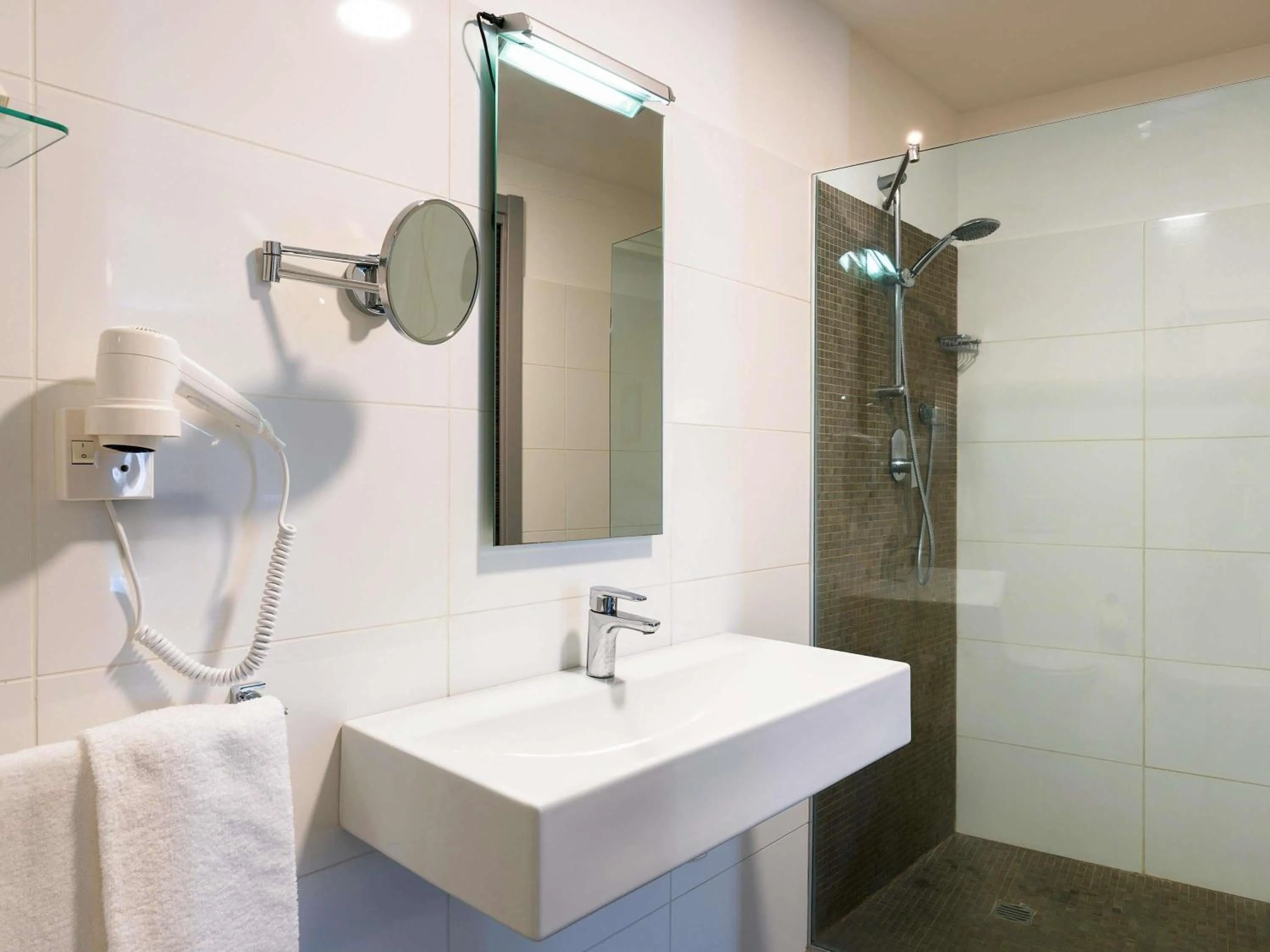 Bedroom in ibis Styles Catania Acireale