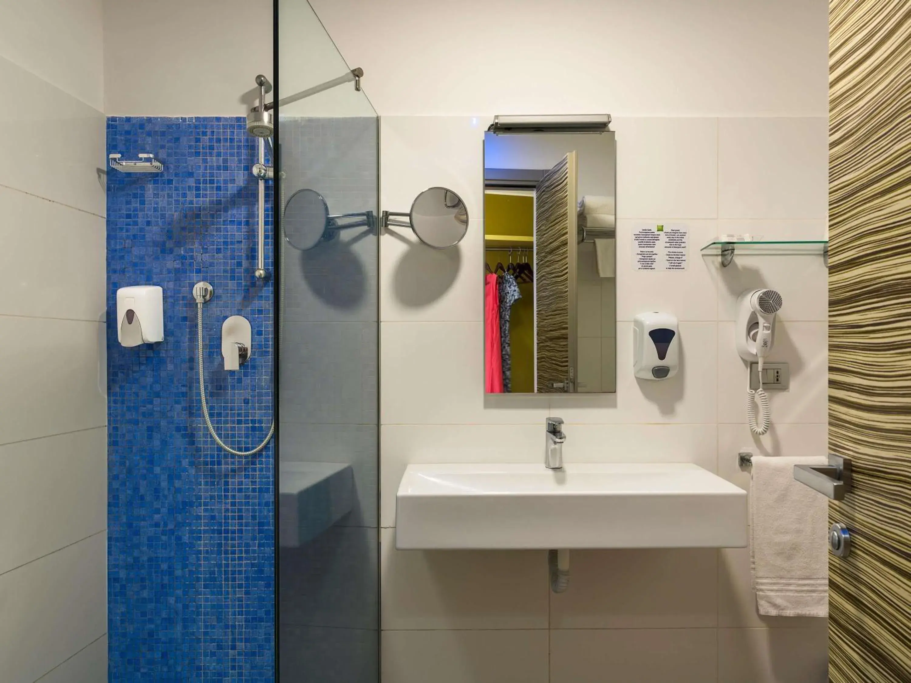 Superior King Room - Garden Side in ibis Styles Catania Acireale Superior King Room - Garden Side in ibis Styles Catania Acireale