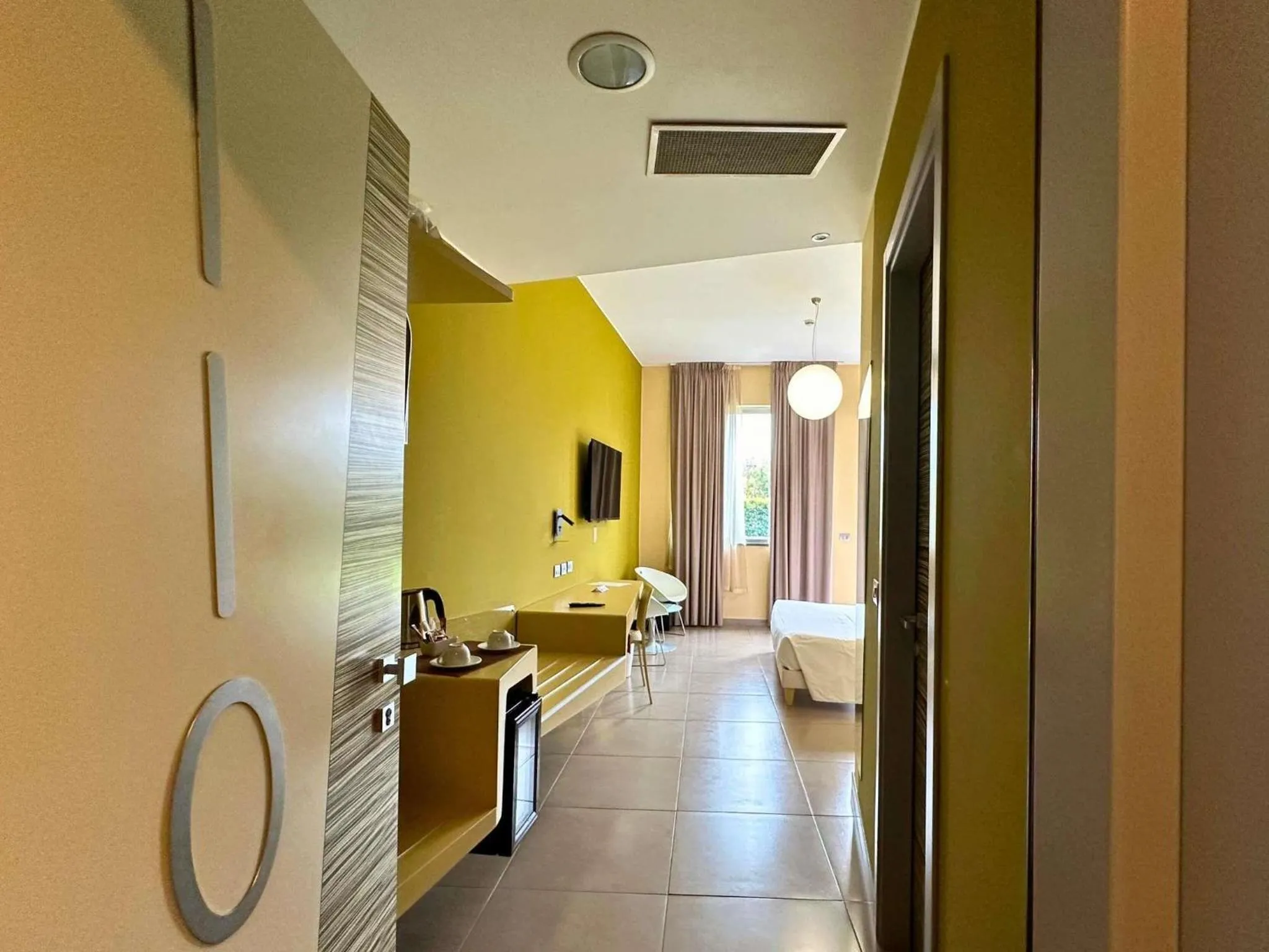 Bedroom in ibis Styles Catania Acireale